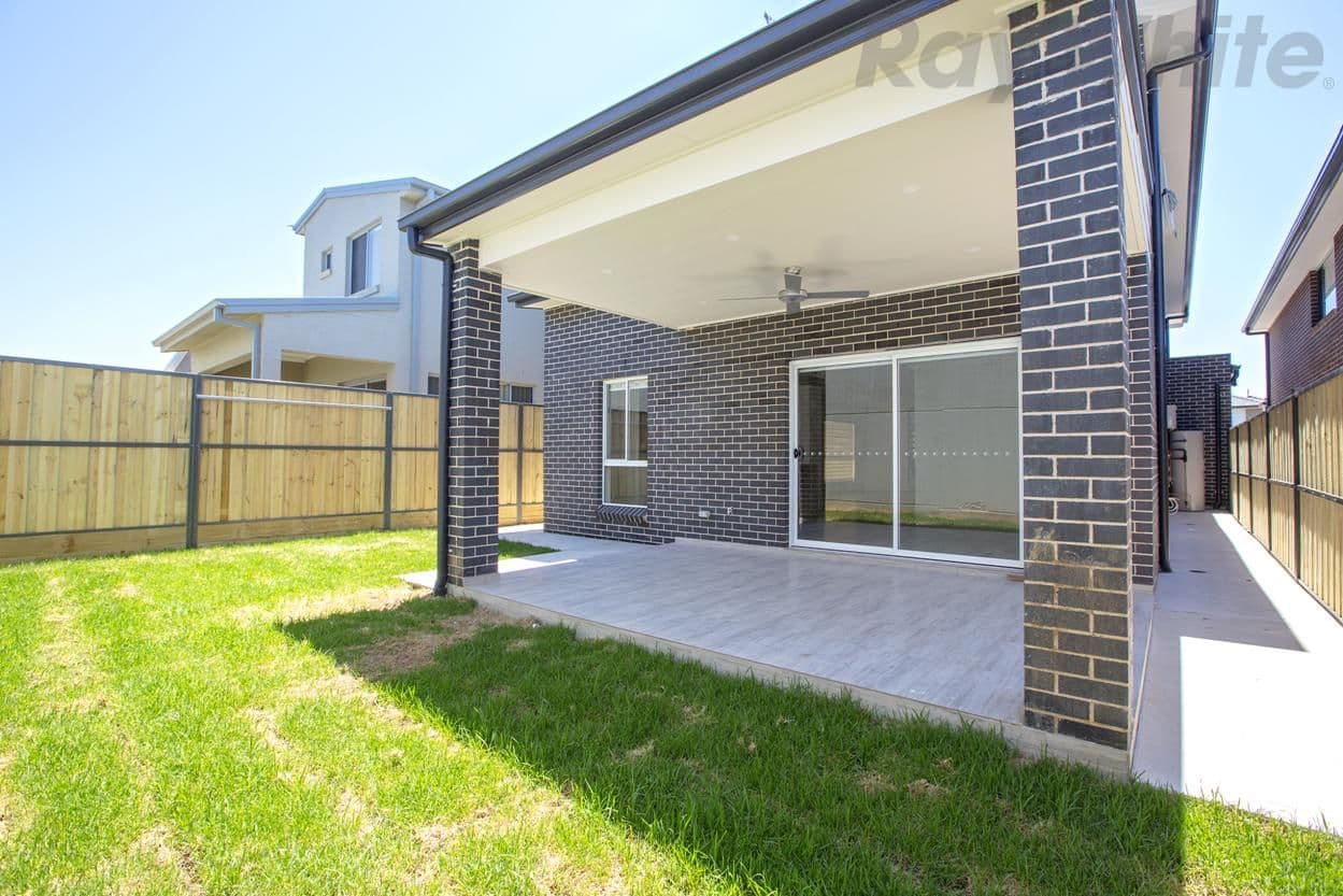 95 Dobroyd Drive, Elizabeth Hills - Thumbnail 8
