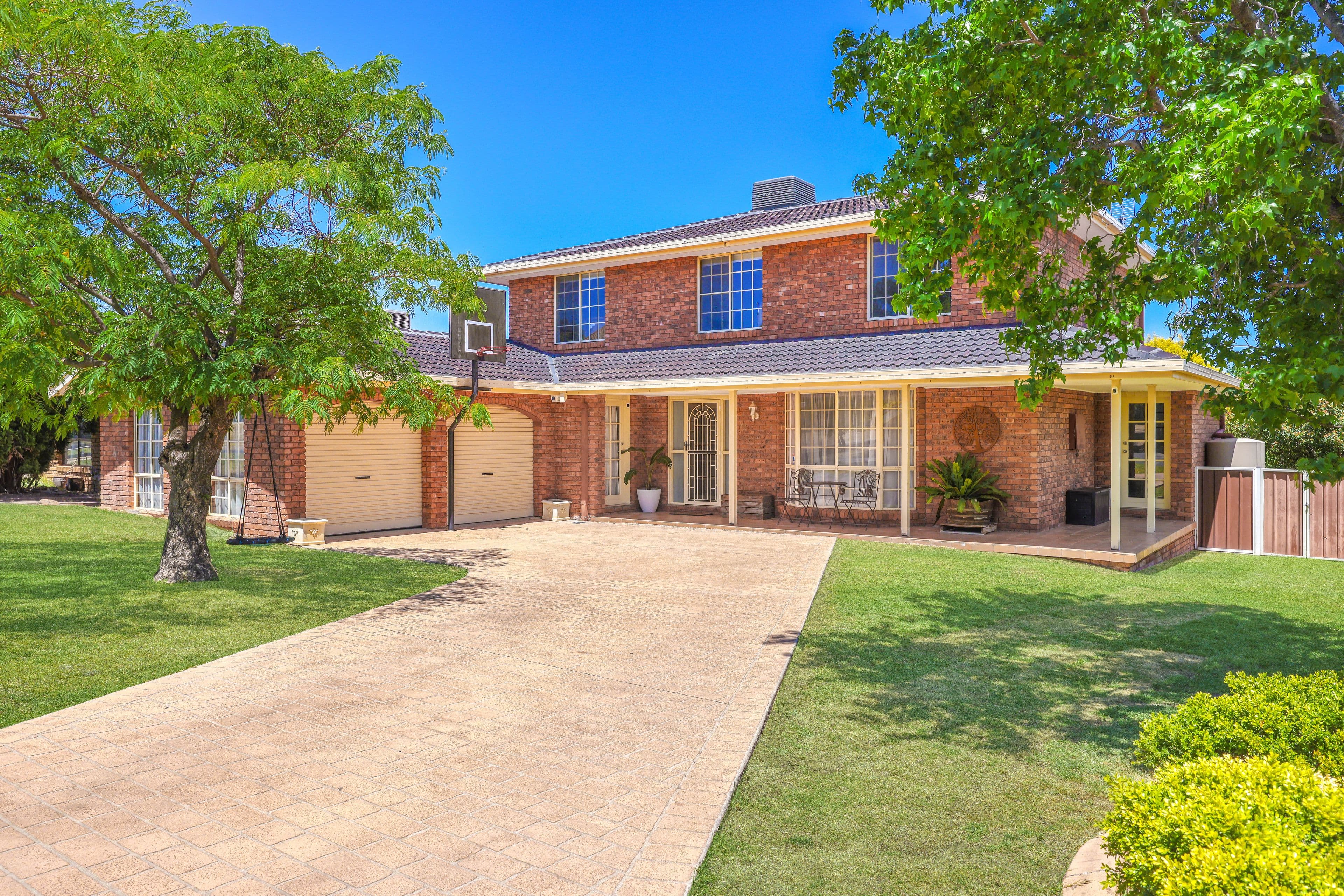 14 Camira Crescent, Tamworth NSW 2340, Hillvue - Thumbnail 2
