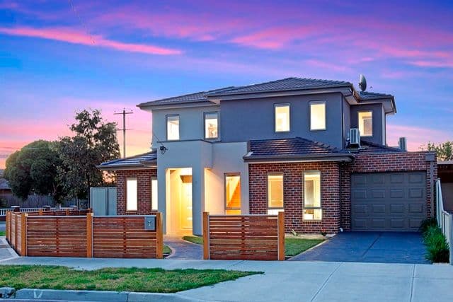2 Robins Avenue, RESERVOIR VIC 3073, Reservoir - Image 1