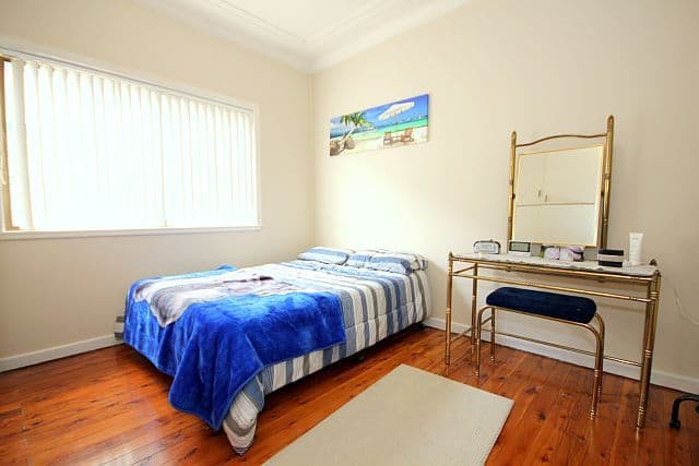 221 Henry Lawson Drive, GEORGES HALL NSW 2198, Georges Hall - Thumbnail 5