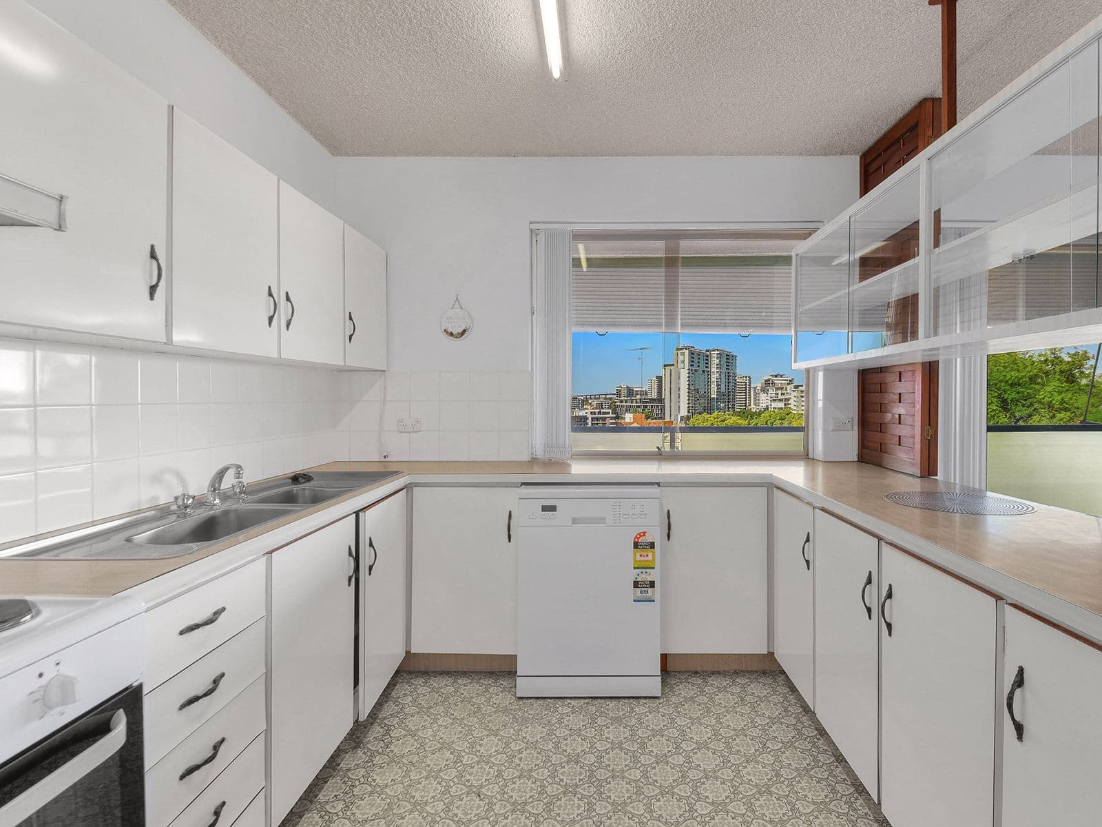 1 Rossiter Parade, Hamilton QLD 4007, Hamilton - Thumbnail 7