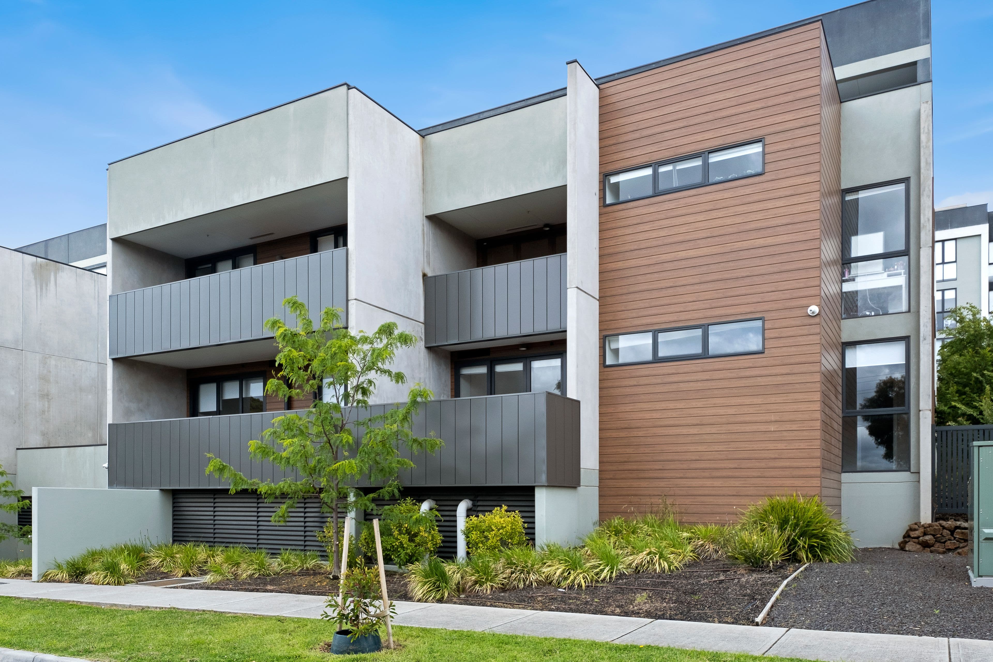 57 Middleborough Road, Burwood East VIC 3151, Burwood - Thumbnail 2