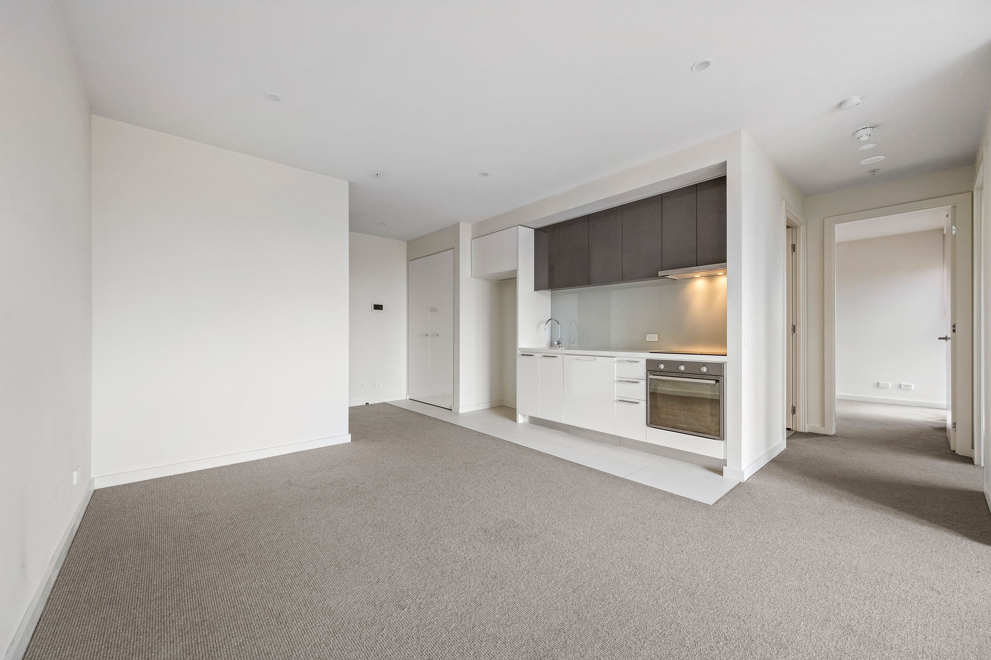 57 Middleborough Road, Burwood East VIC 3151, Burwood - Thumbnail 4