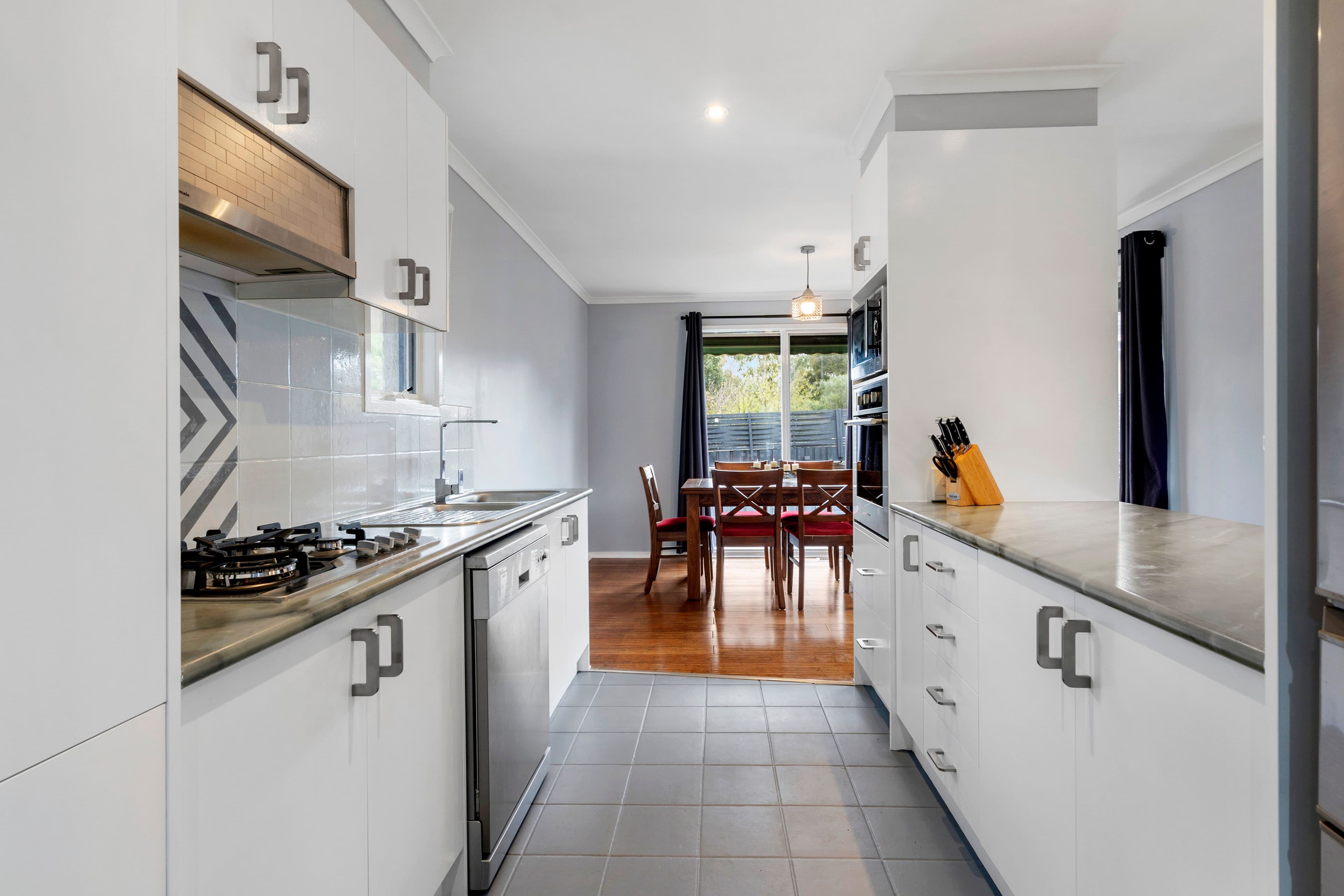 7 Kevin Street, Mount Waverley VIC 3149, Mount Waverley - Thumbnail 3