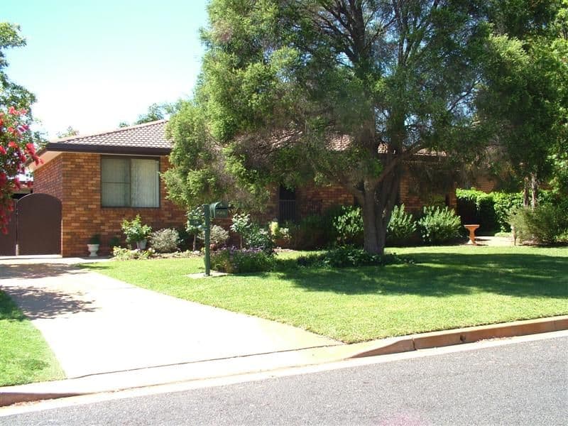 18   Lawson Street, DUBBO NSW 2830, Dubbo - Image 1