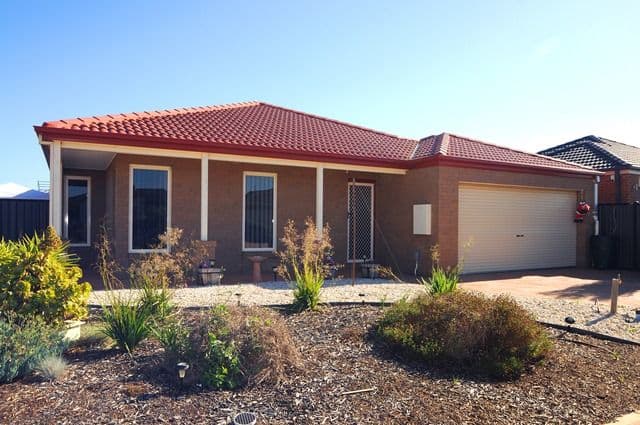1 Coombes Court, POINT COOK VIC 3030, Point Cook - Image 1
