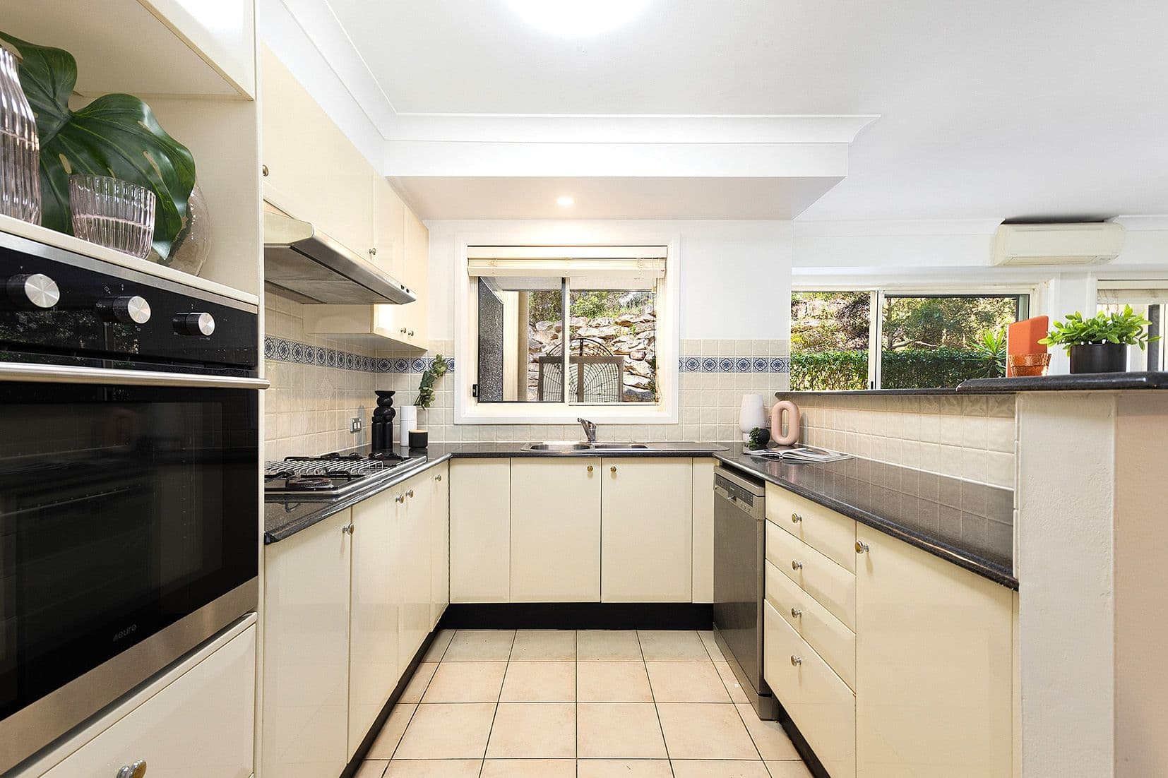 33 Kinsellas Drive, Lane Cove NSW 2066, Lane Cove North - Thumbnail 4