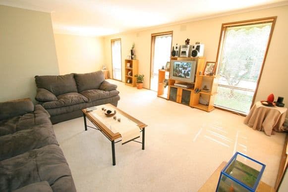 5 Robyn Court, Oakleigh VIC 3166, Oakleigh South - Thumbnail 2