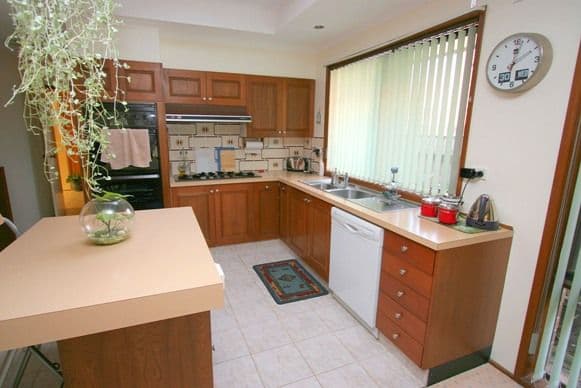 5 Robyn Court, Oakleigh VIC 3166, Oakleigh South - Thumbnail 3