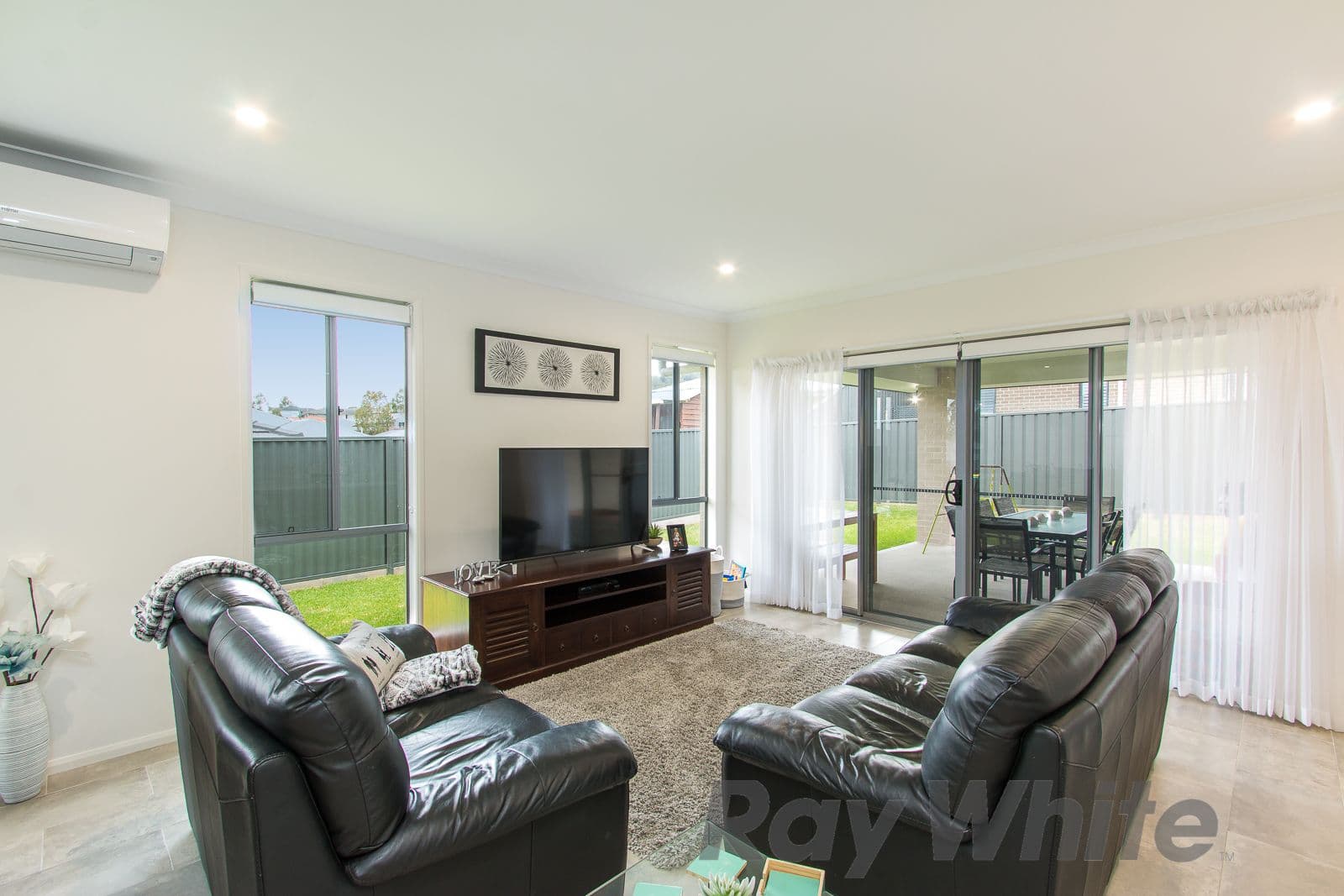 7 Blantyre Road, Macquarie Hills - Thumbnail 4