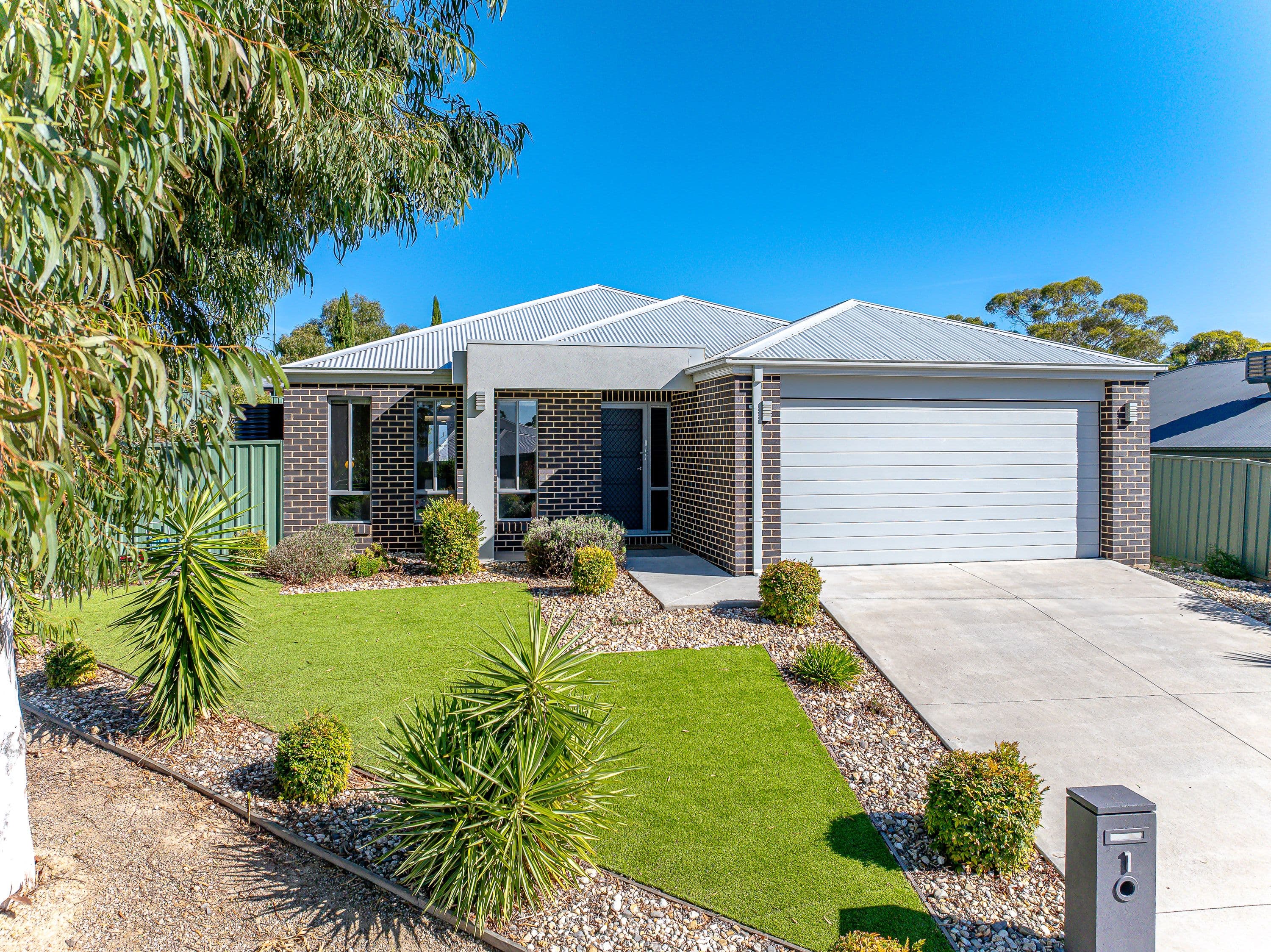 1 Dianella Court, Kangaroo Flat VIC 3555, Kangaroo Flat - Image 1