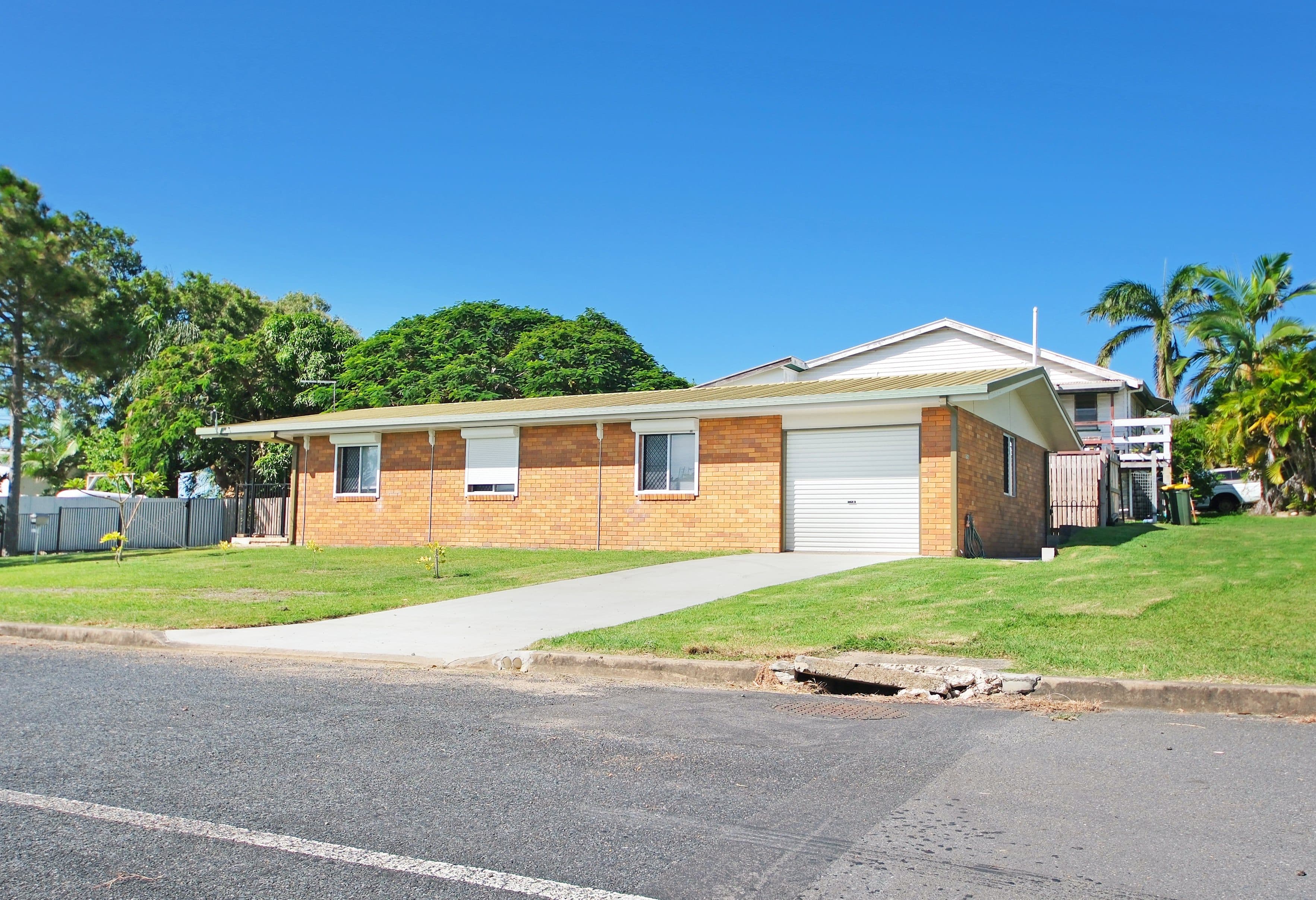 15 Davidson Street, Cooee Bay QLD 4703, Cooee Bay - Thumbnail 4