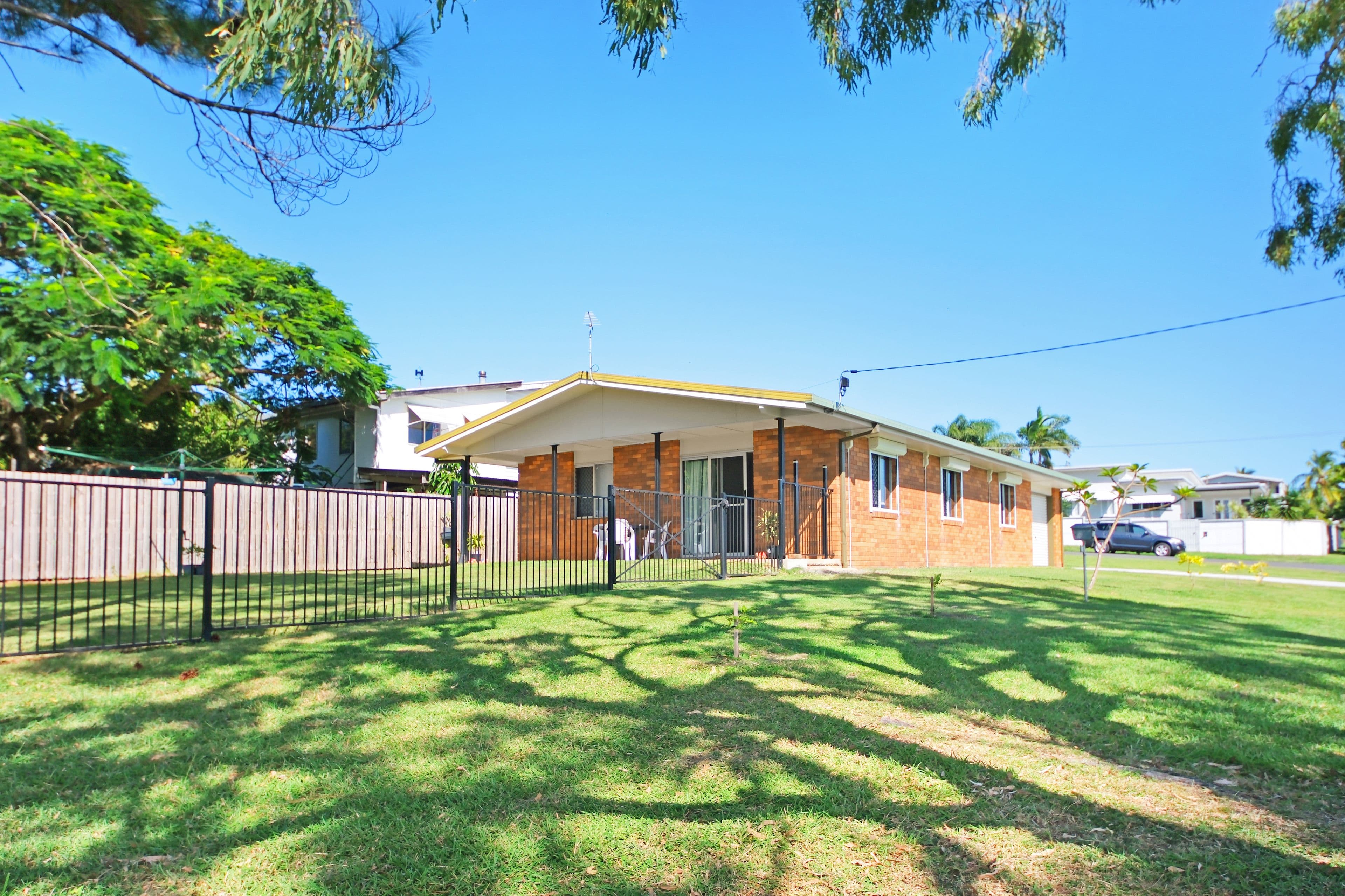 15 Davidson Street, Cooee Bay QLD 4703, Cooee Bay - Thumbnail 5