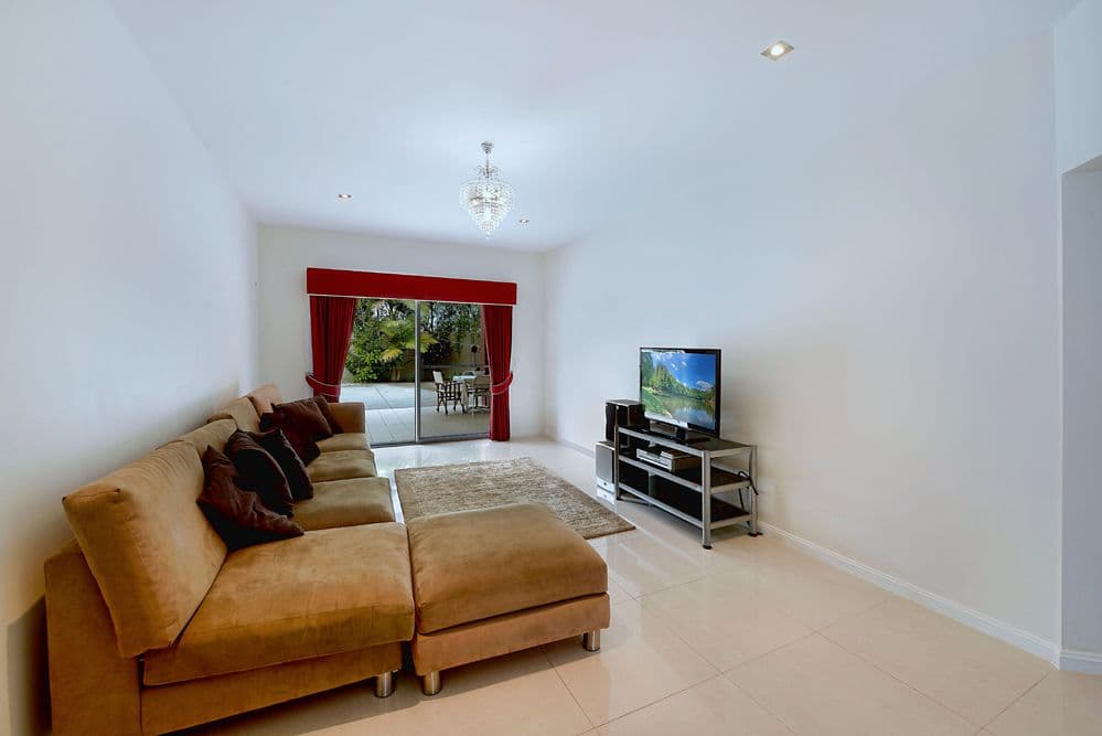 57 East Quay Drive, BIGGERA WATERS QLD 4216, Biggera Waters - Thumbnail 7