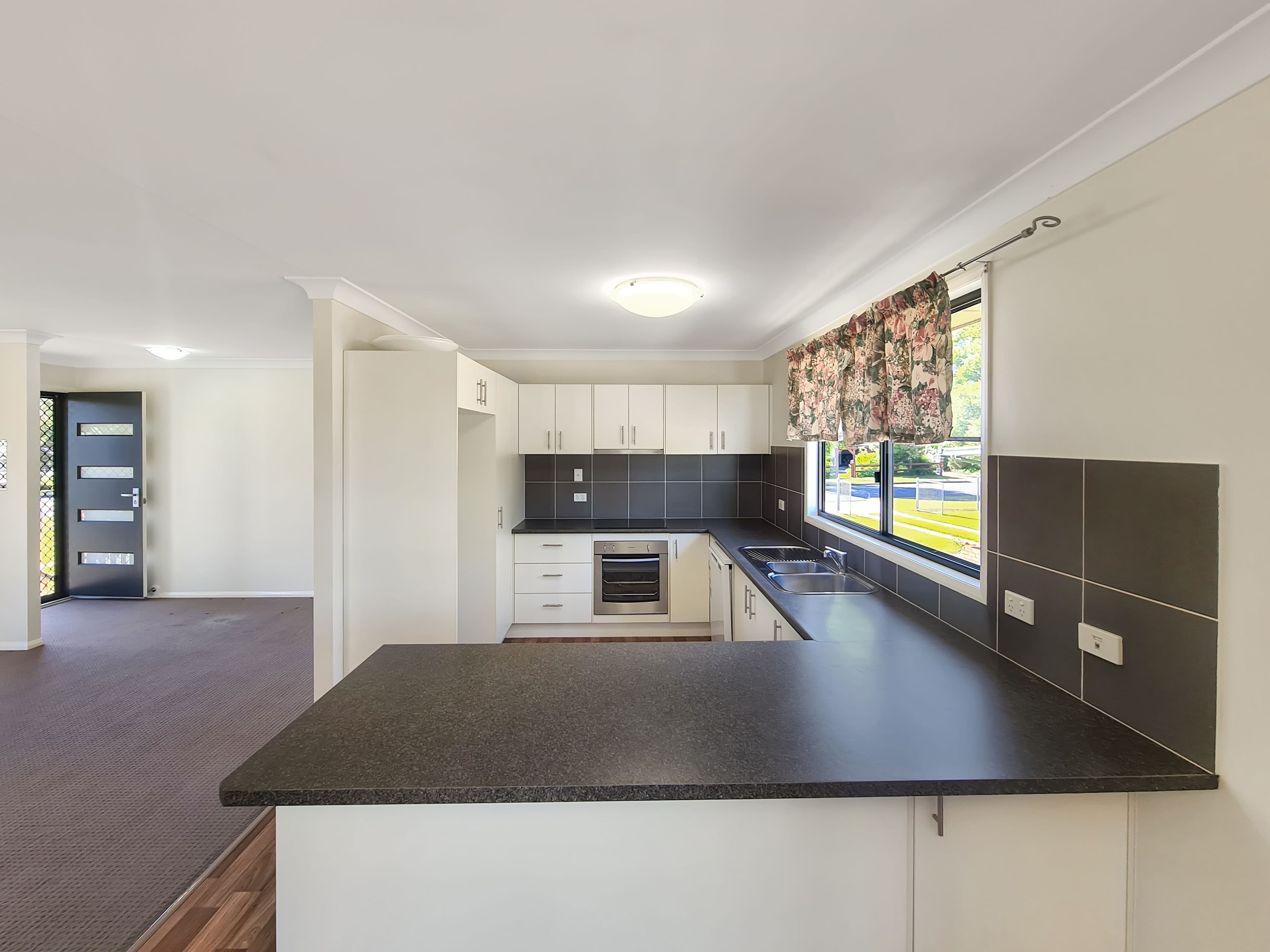 11 Sharp Street, Crows Nest QLD 4355, Crows Nest - Thumbnail 3