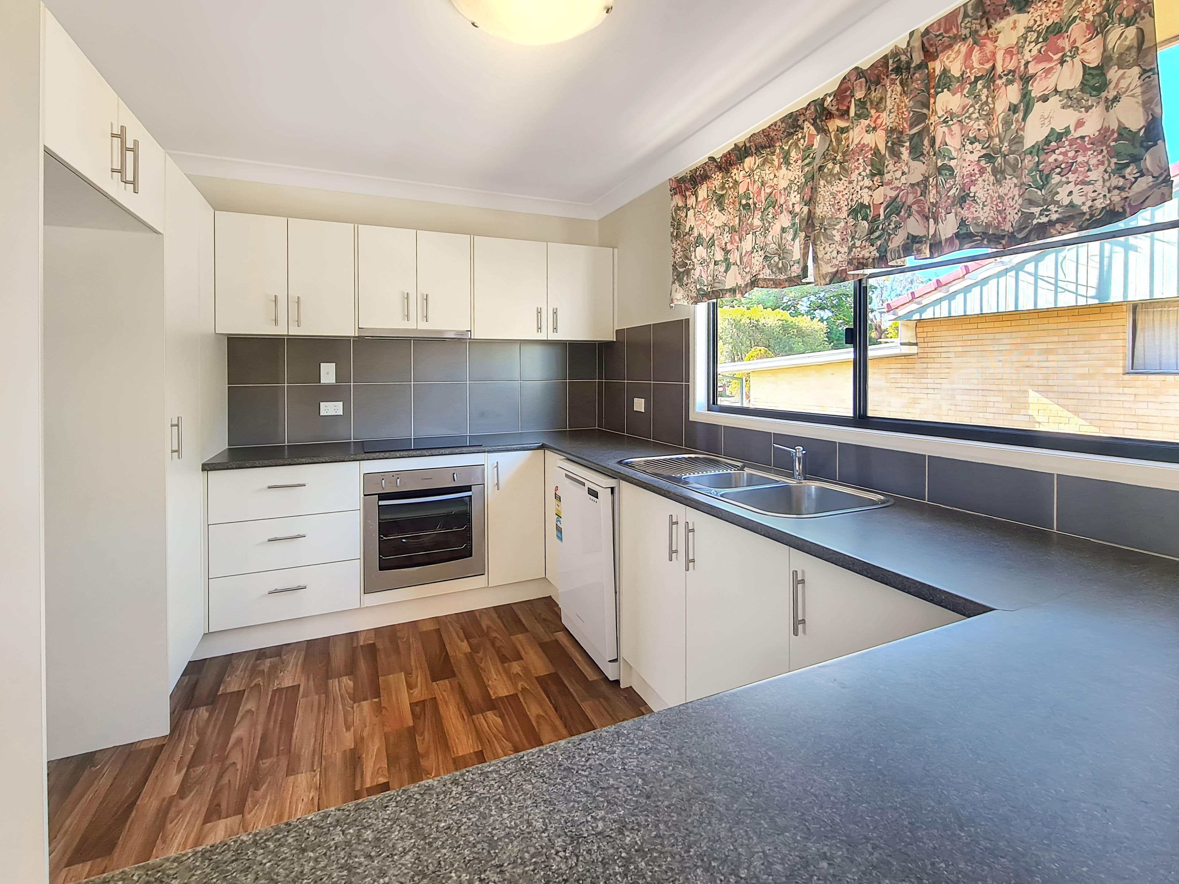 11 Sharp Street, Crows Nest QLD 4355, Crows Nest - Thumbnail 4