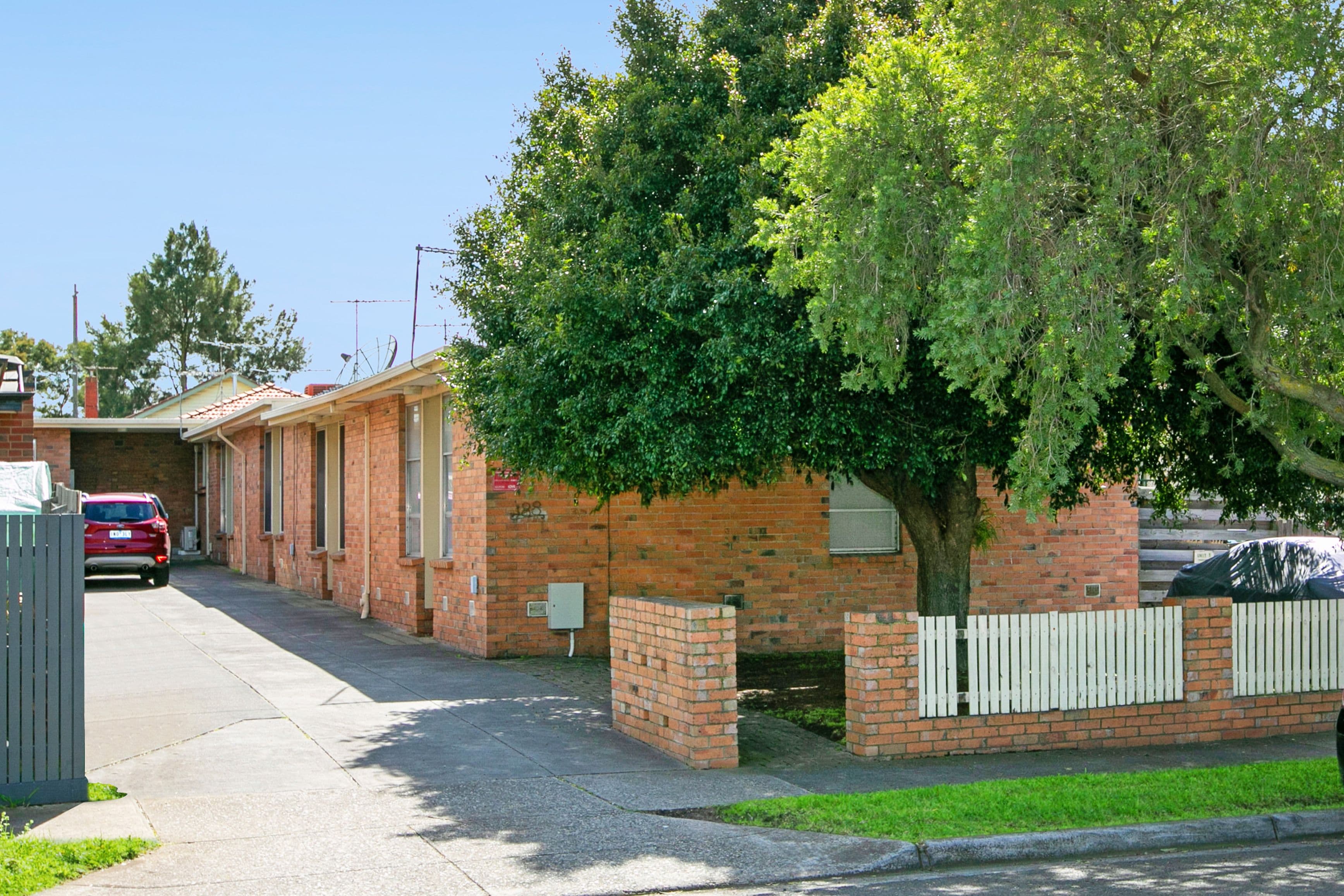 188 Broadway, Reservoir VIC 3073, Reservoir - Thumbnail 2