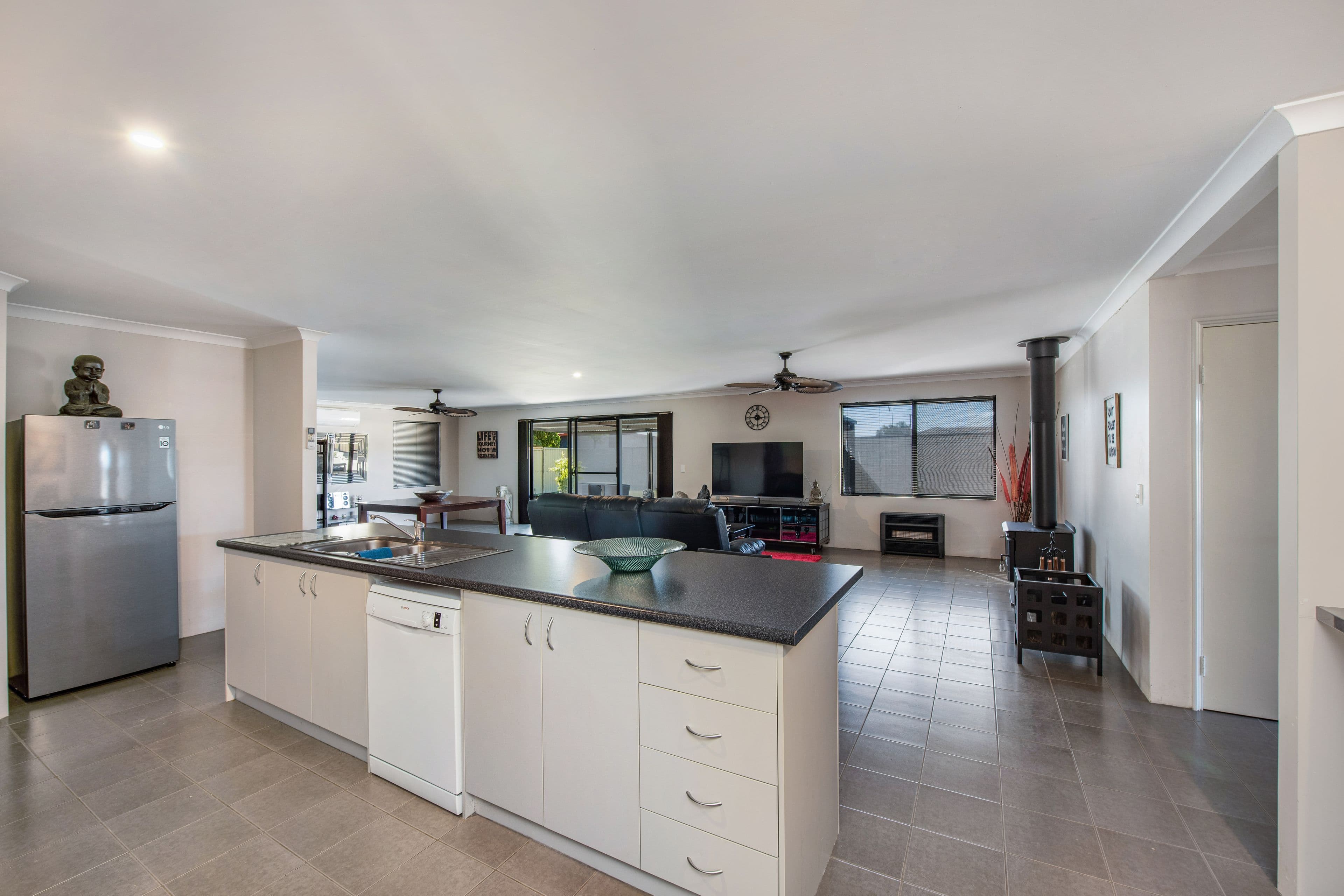 26 Yarraman Road, Waggrakine WA 6530, Waggrakine - Thumbnail 5