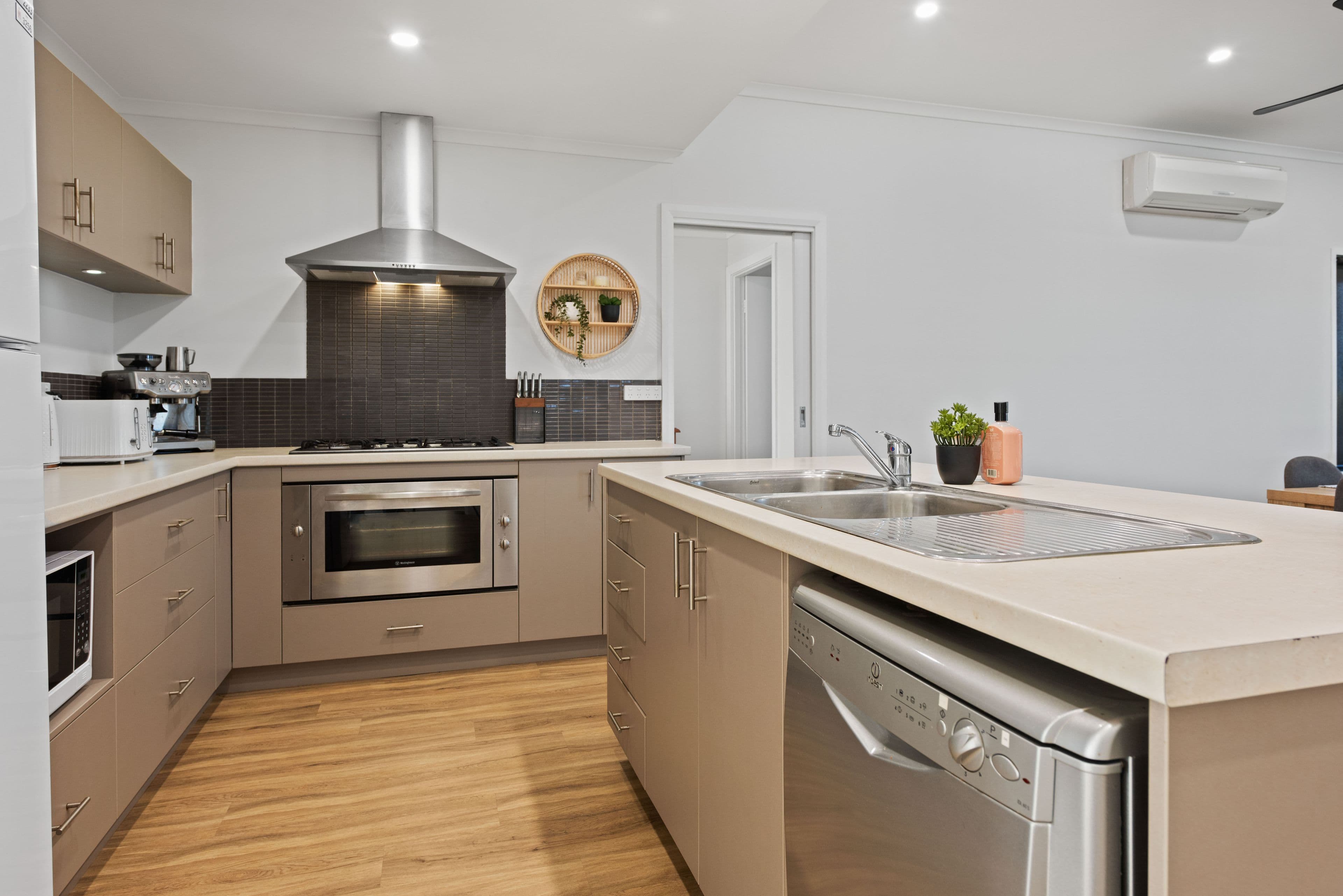 42 Wittenoom Circle, White Peak WA 6532, White Peak - Thumbnail 6