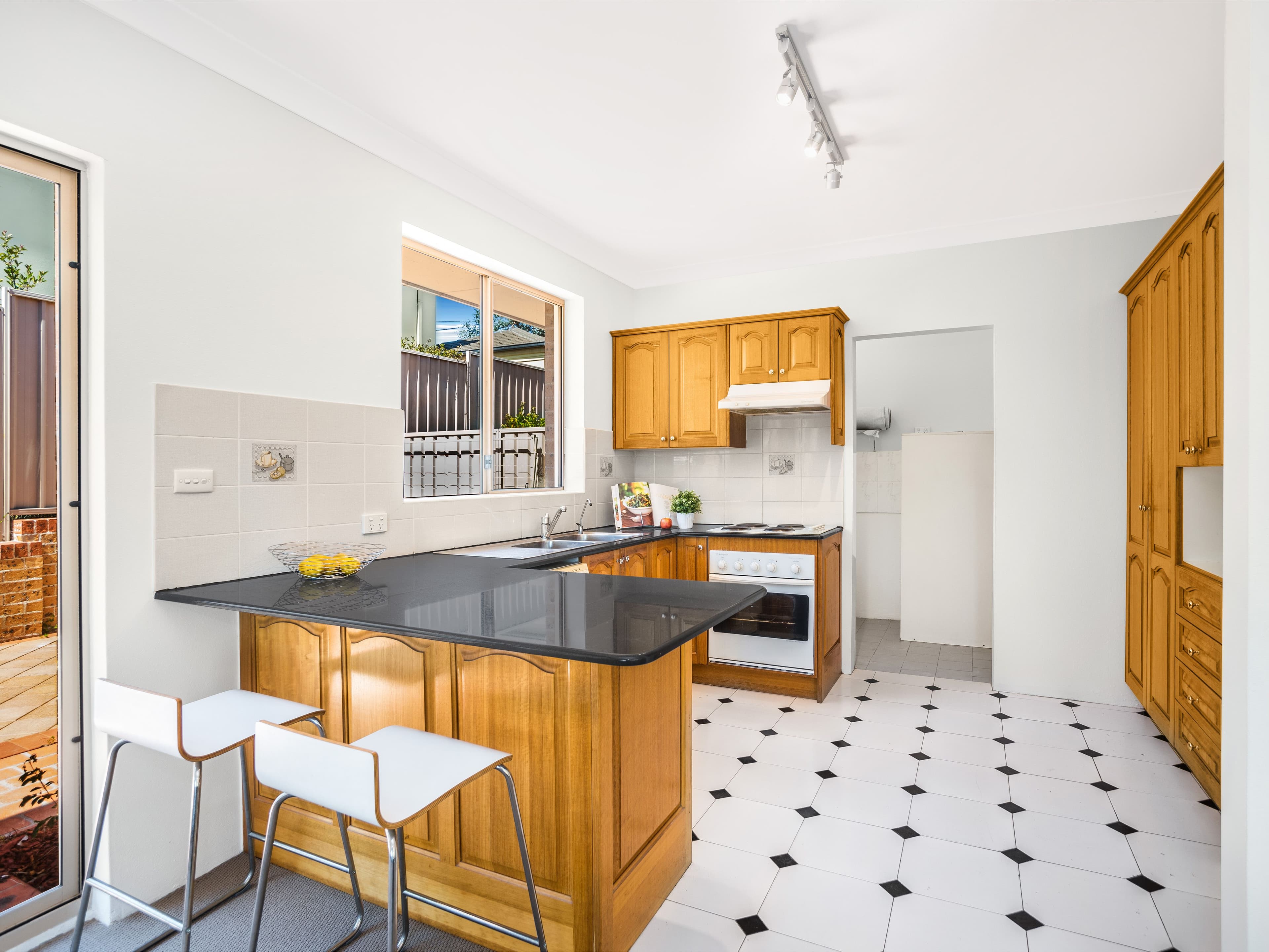 69 Homedale Crescent, Connells Point - Thumbnail 3