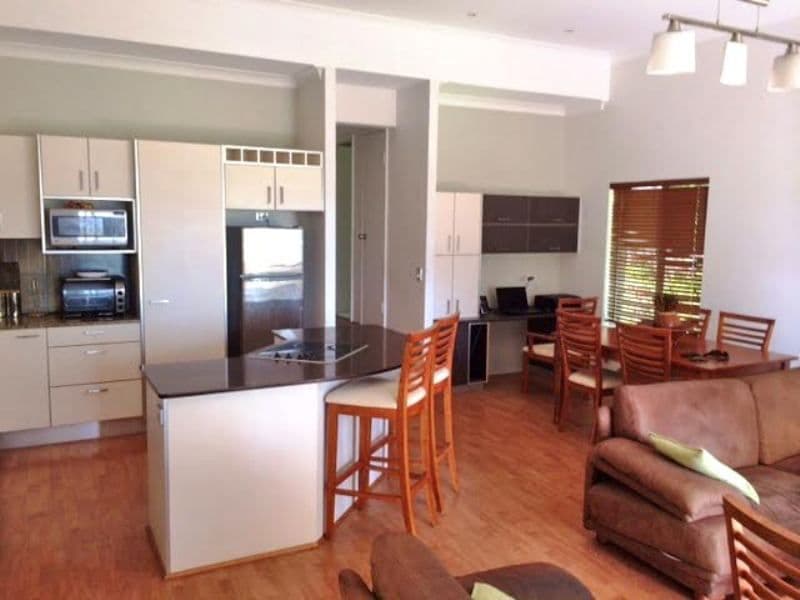 34 Hill Avenue, Burleigh Heads QLD 4220, Burleigh Heads - Thumbnail 3