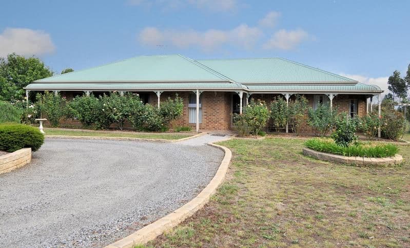 8 Peregrine Road, OAKLANDS JUNCTION VIC 3063, Oaklands Junction - Image 1