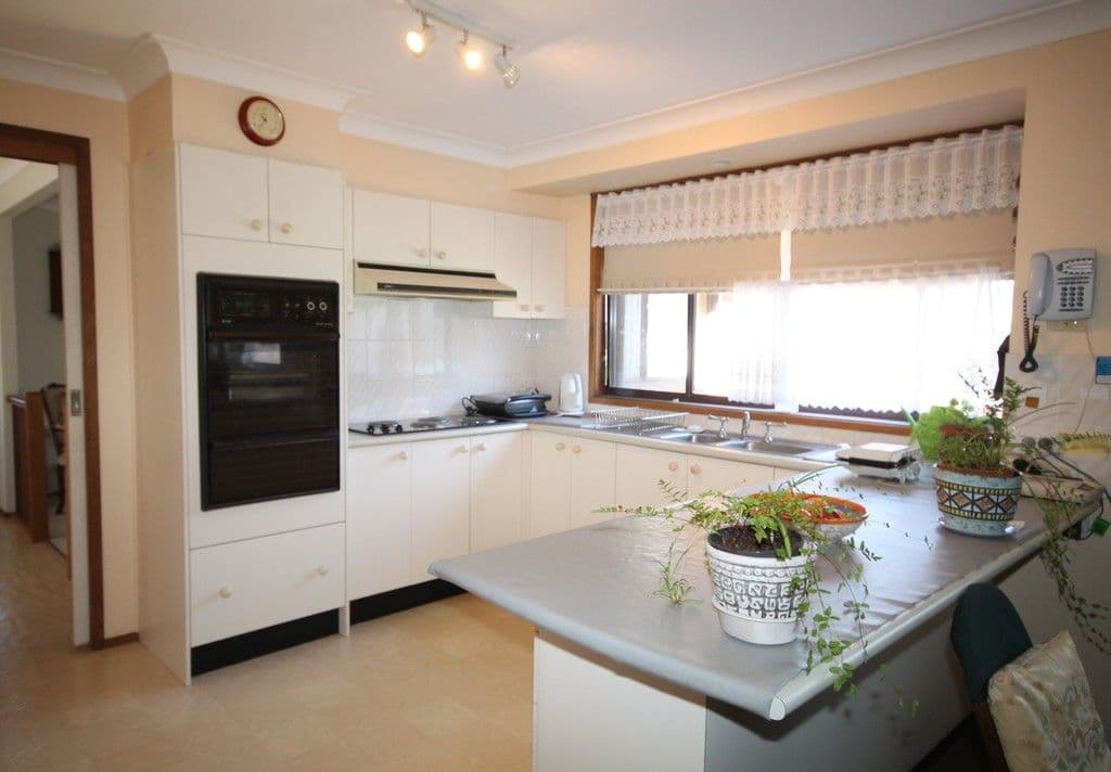 2 Saddleback Close, Hinchinbrook NSW 2168, Hinchinbrook - Thumbnail 2
