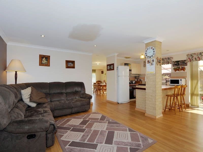88a Charthouse Road, WAIKIKI WA 6169, Waikiki - Thumbnail 2