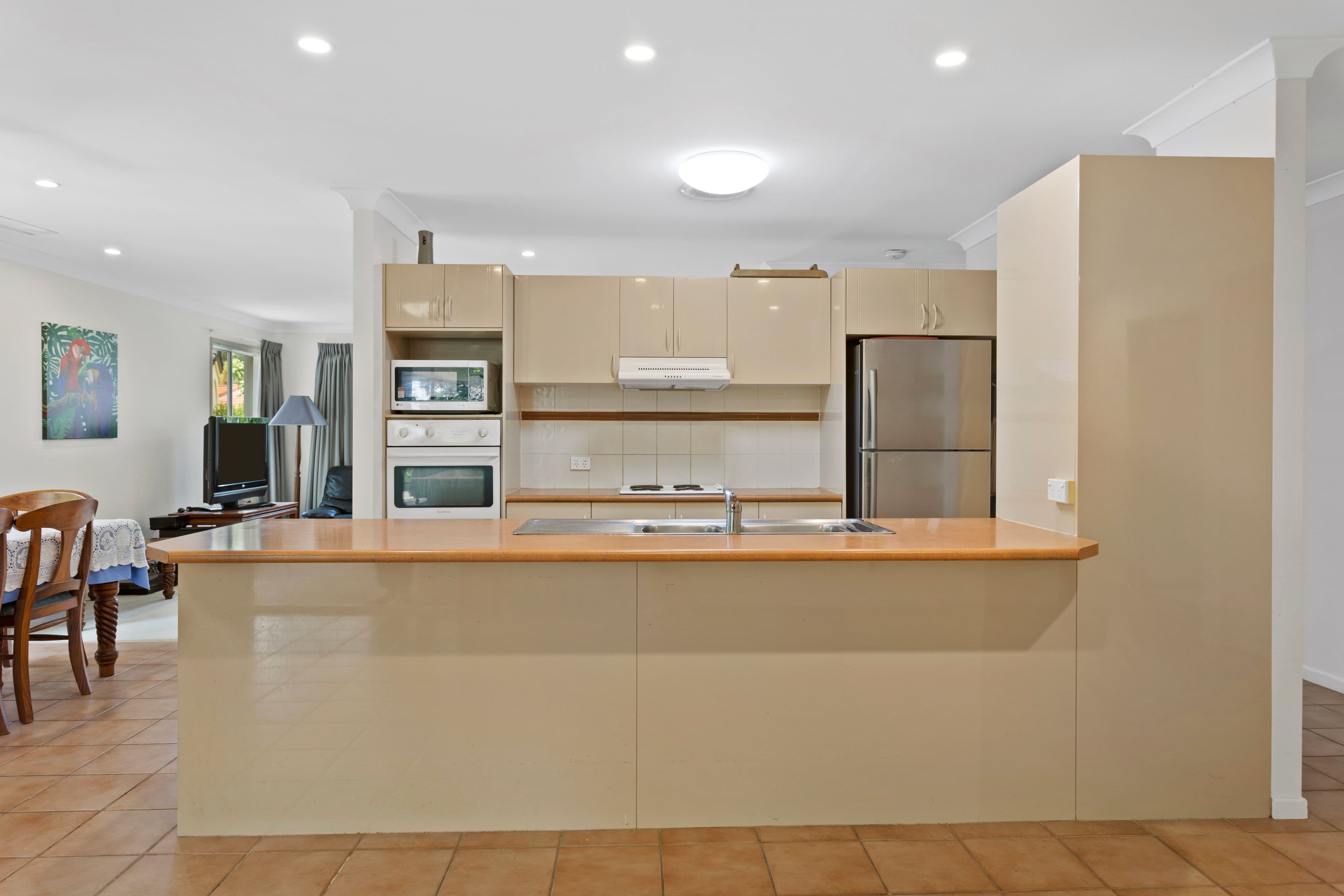 6 Hall Court, Mudgeeraba QLD 4213, Mudgeeraba - Thumbnail 3
