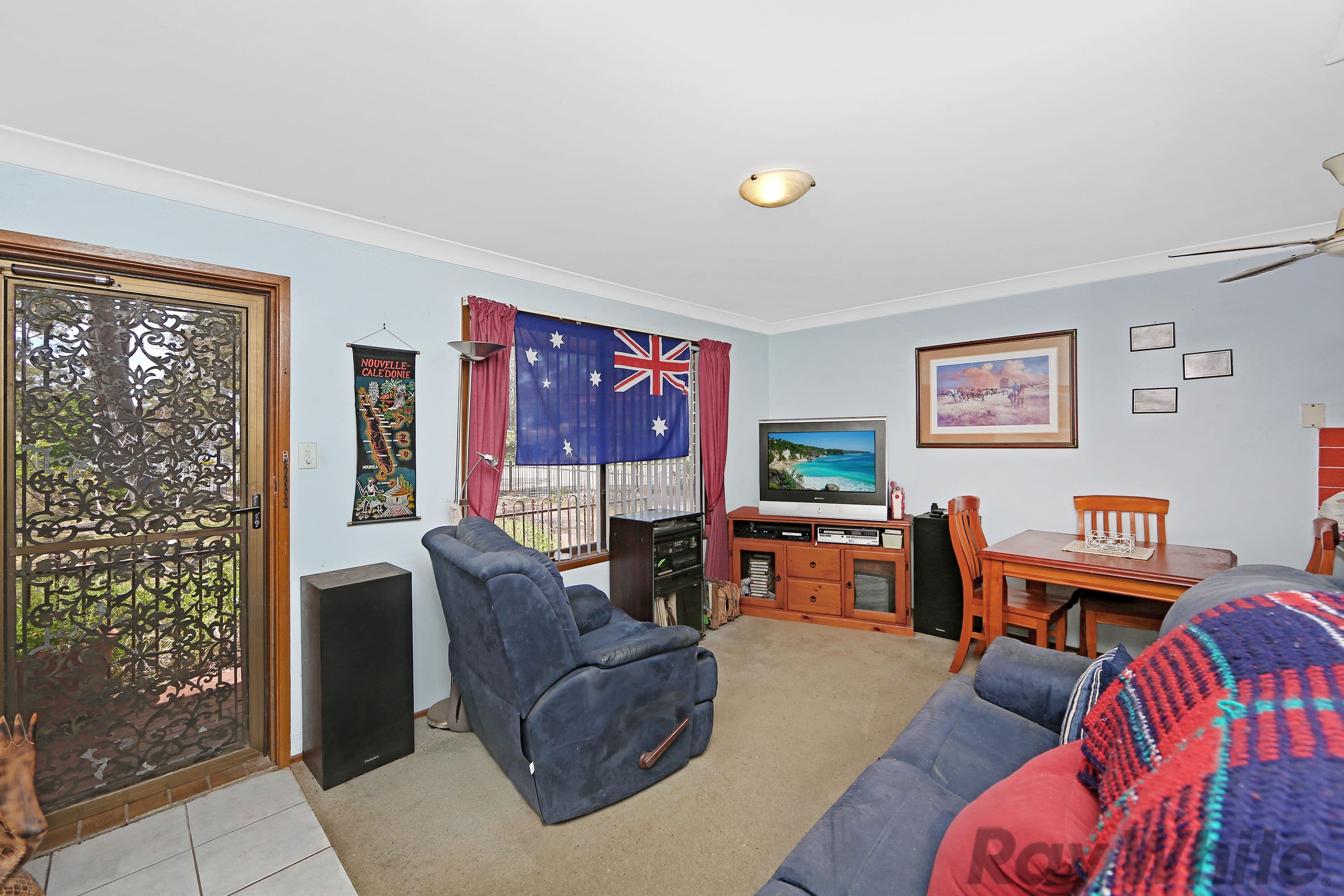 15 Wyreema Avenue, Charmhaven - Thumbnail 2