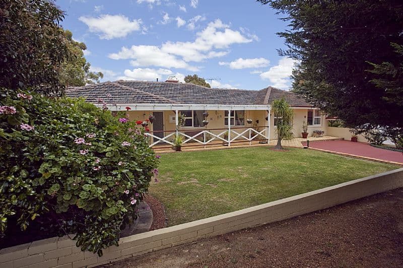 13 Springdale Road, KALAMUNDA WA 6076, Kalamunda - Thumbnail 3