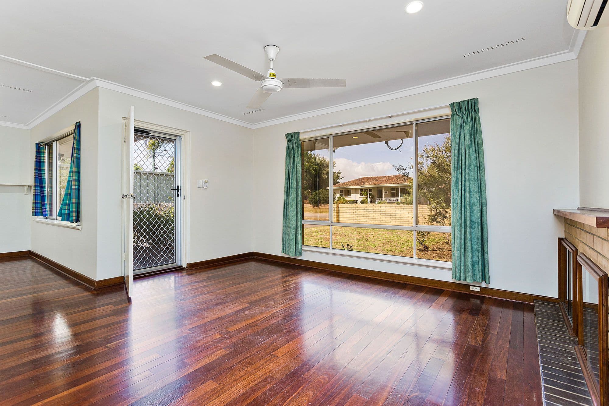 52 Kidman Avenue, South Guildford WA 6055, South Guildford - Thumbnail 2