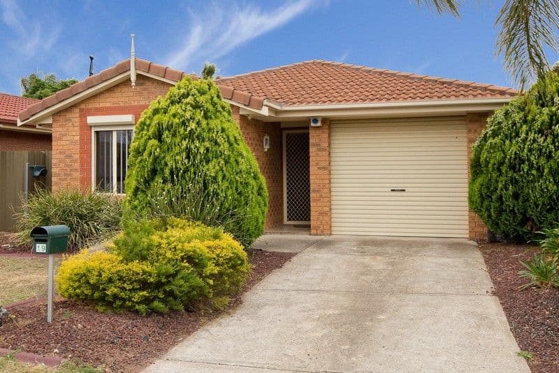 19 Clapton Drive, PARALOWIE SA 5108, Paralowie - Thumbnail 2