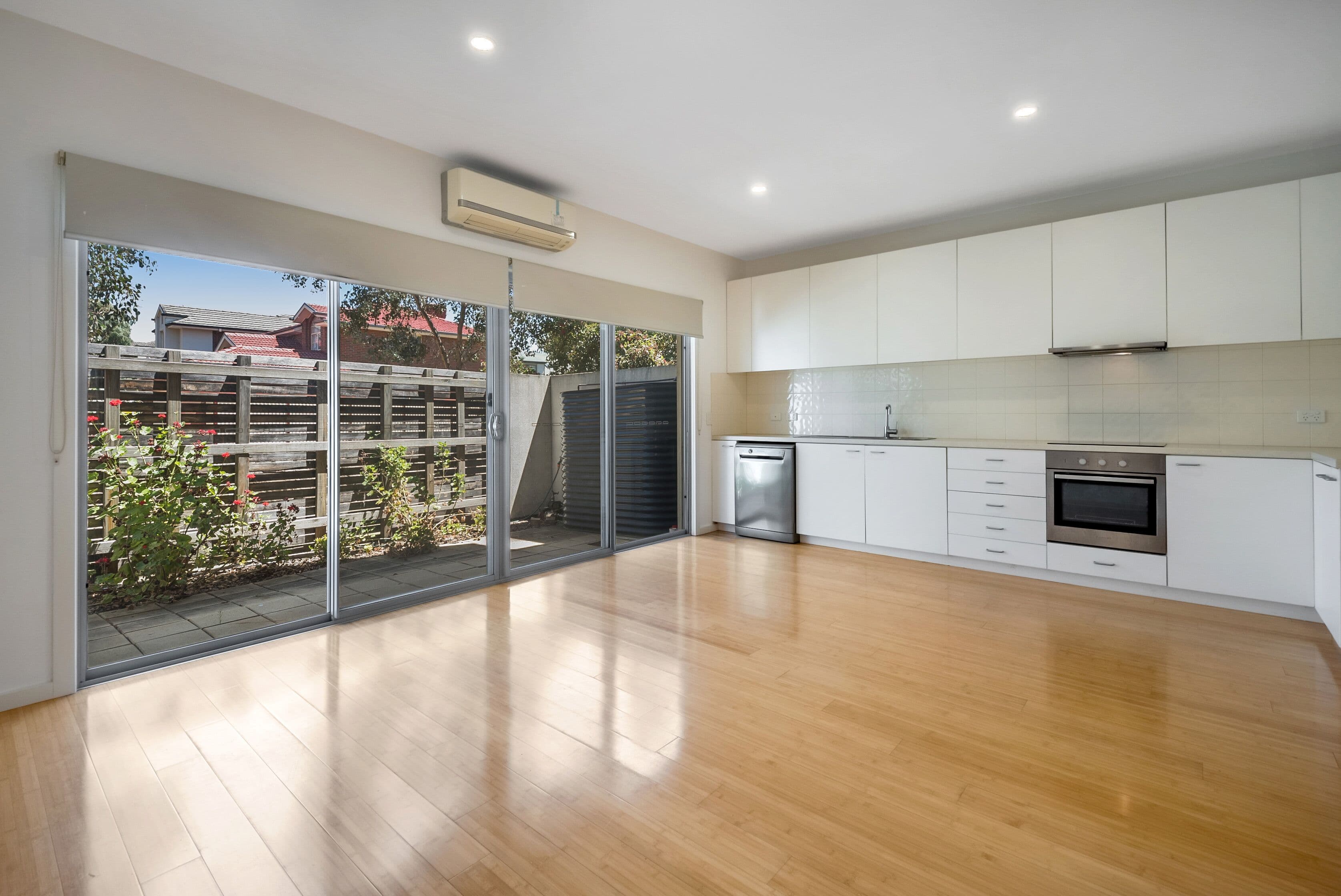 37 Waxflower Crescent, Bundoora VIC 3083, Bundoora - Thumbnail 2