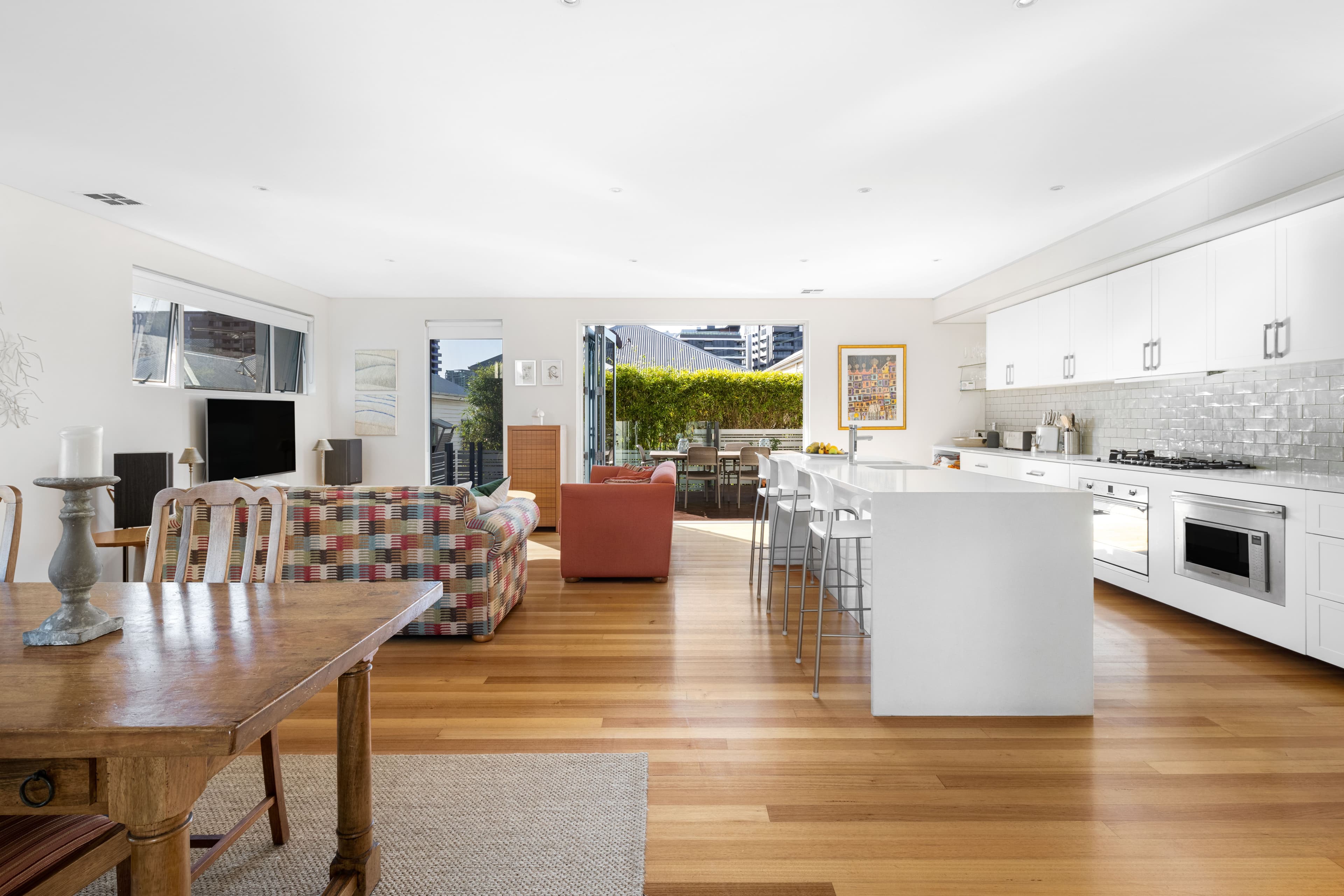 16 Midvale Lane, Teneriffe QLD 4005, Teneriffe - Thumbnail 2