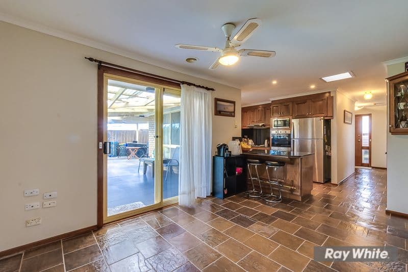 4 Berrigan Court, Werribee VIC 3030, Werribee - Thumbnail 6