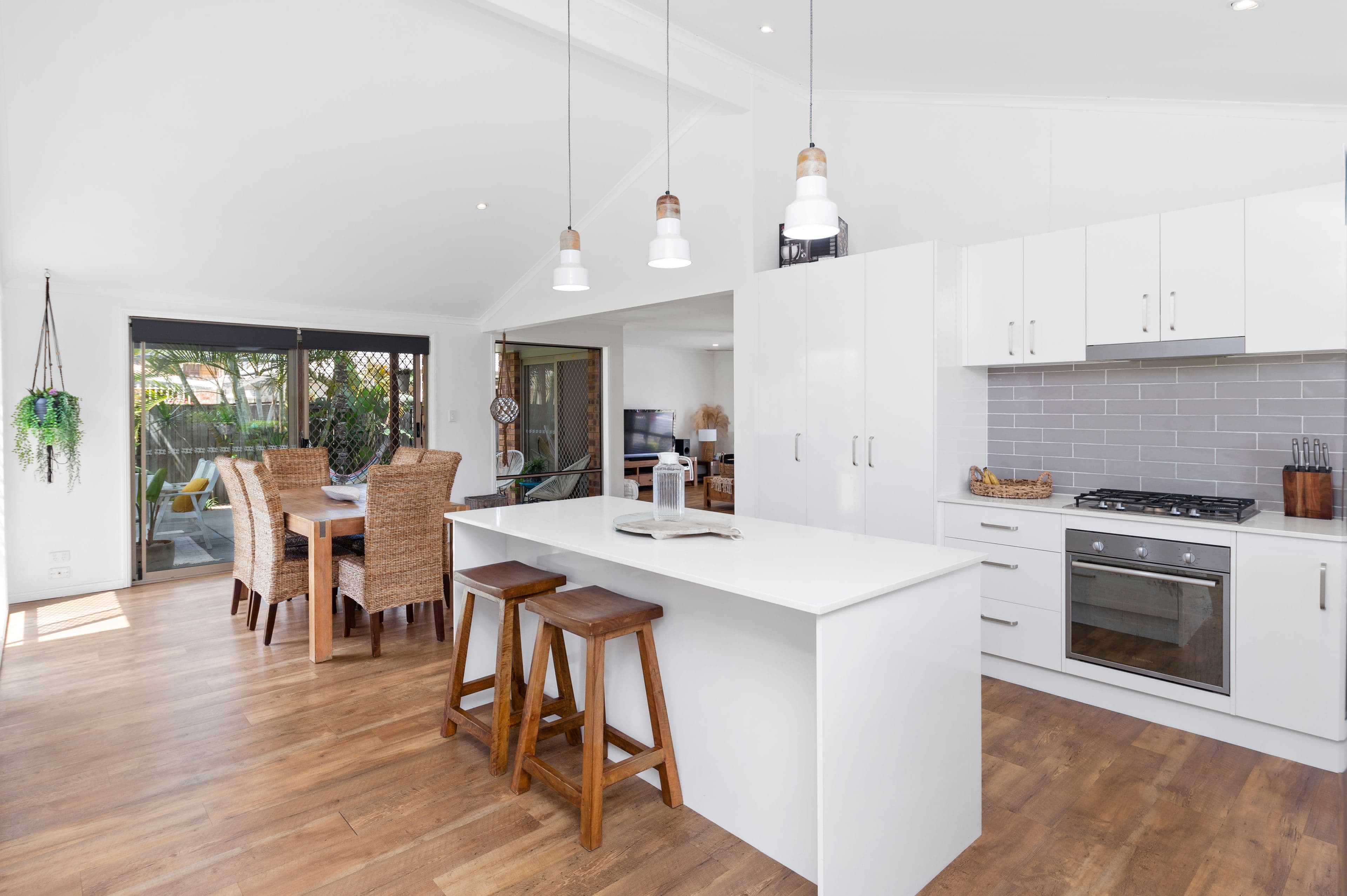 4 Prinia Place, Burleigh Waters QLD 4220, Burleigh Waters - Thumbnail 2