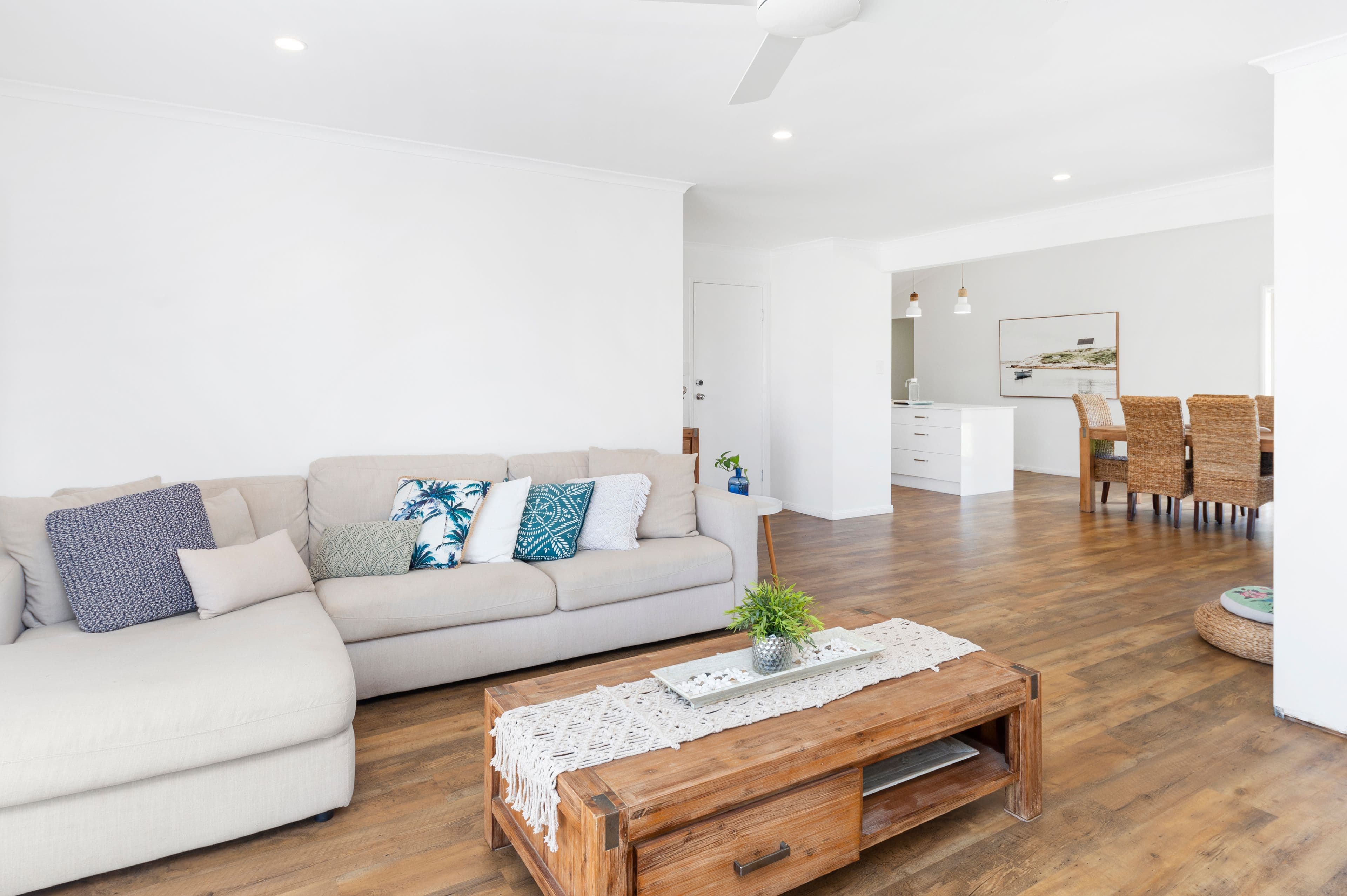 4 Prinia Place, Burleigh Waters QLD 4220, Burleigh Waters - Thumbnail 4