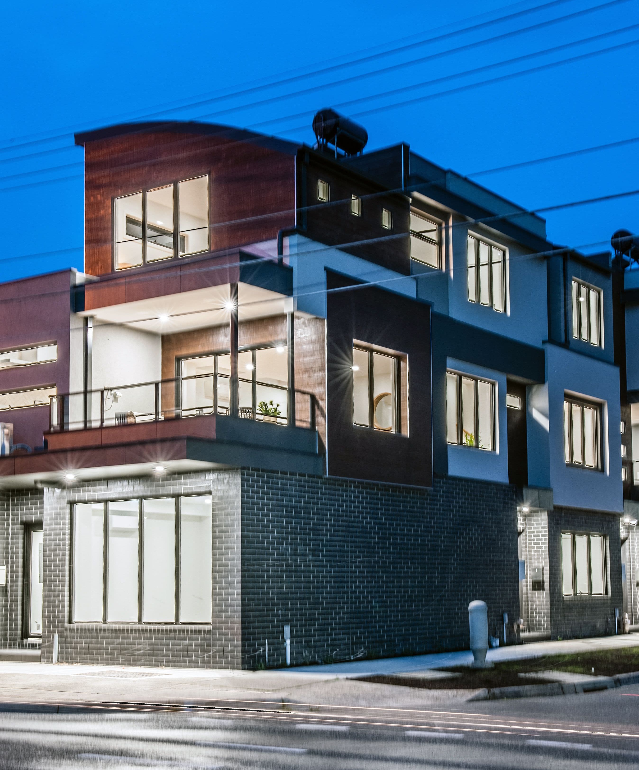 98 Liston Avenue, Reservoir VIC 3073, Reservoir - Thumbnail 2