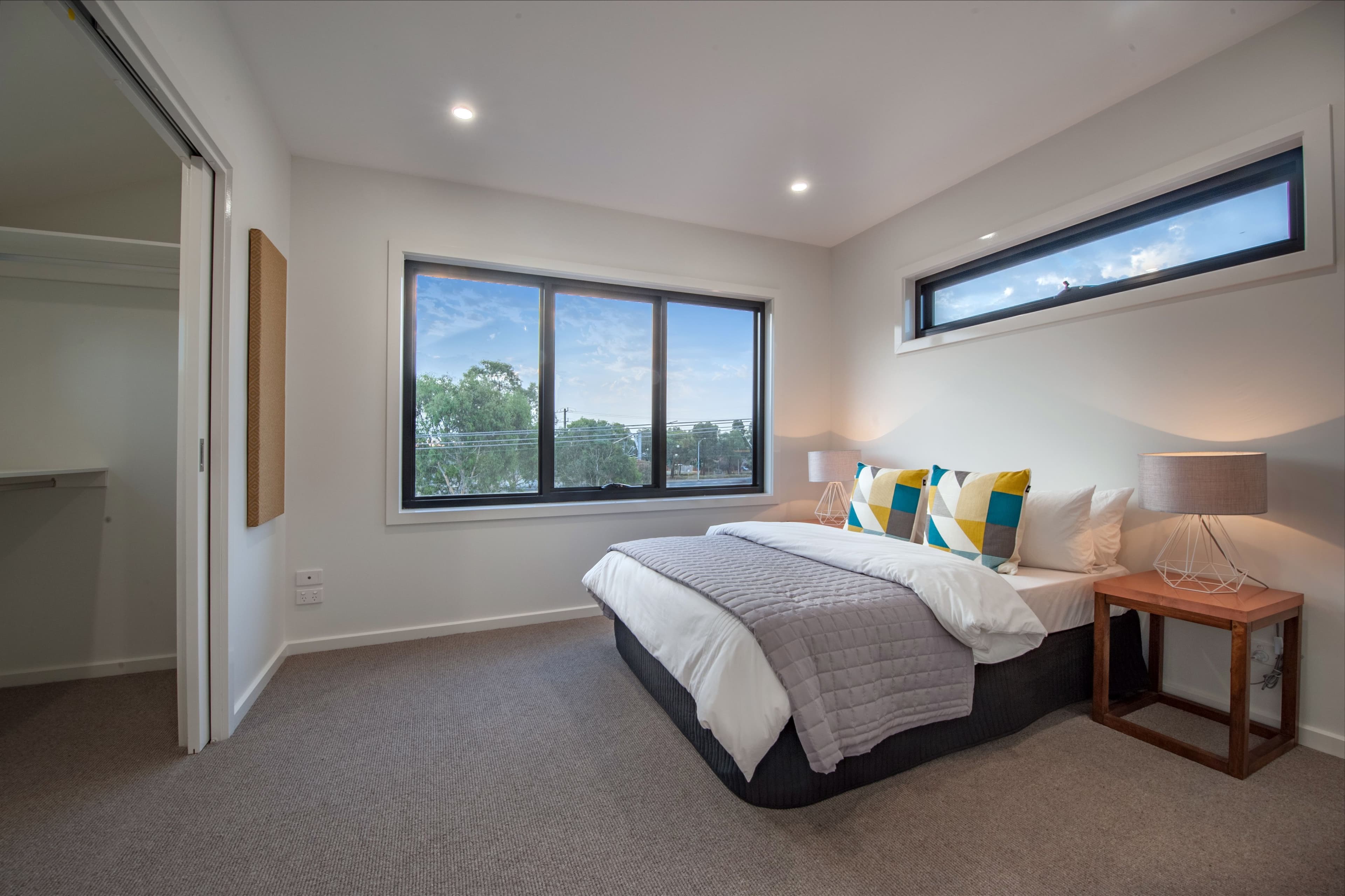 98 Liston Avenue, Reservoir VIC 3073, Reservoir - Thumbnail 7