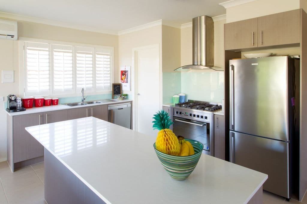 16 Tanoa Crescent, POINT COOK VIC 3030, Point Cook - Thumbnail 7