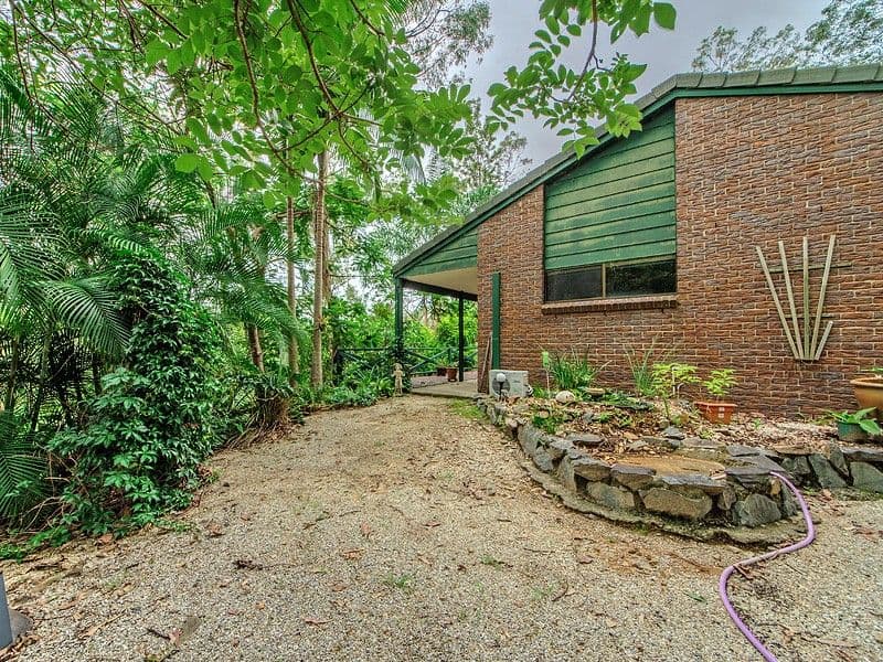 6 Glenaura Drive, TALLAI QLD 4213, Tallai - Thumbnail 3