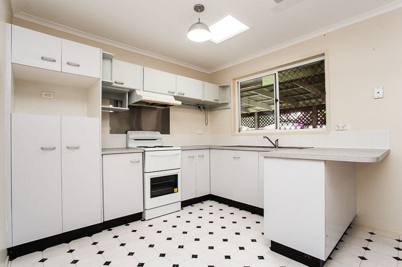 16 Mizzen Place, DECEPTION BAY QLD 4508, Deception Bay - Thumbnail 3