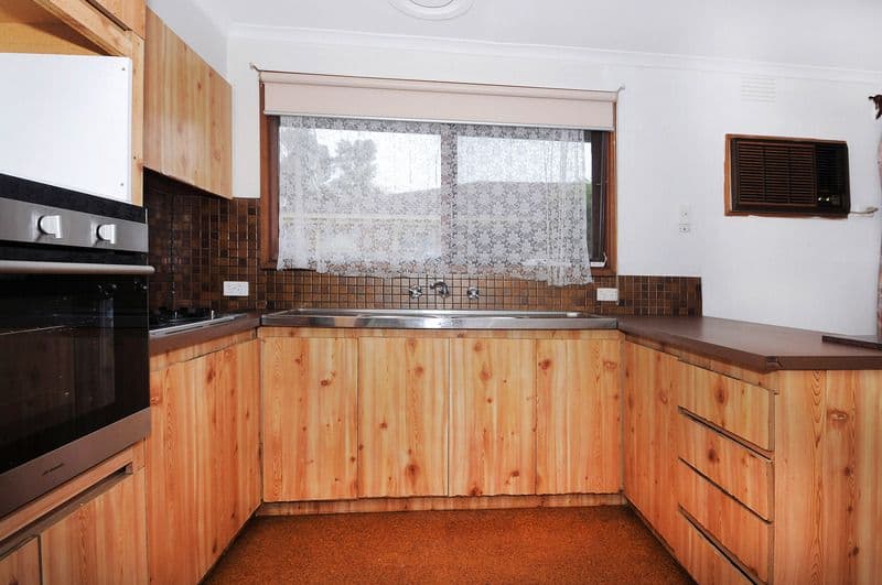 17 Richmond Avenue, CARRUM DOWNS VIC 3201, Carrum Downs - Thumbnail 2