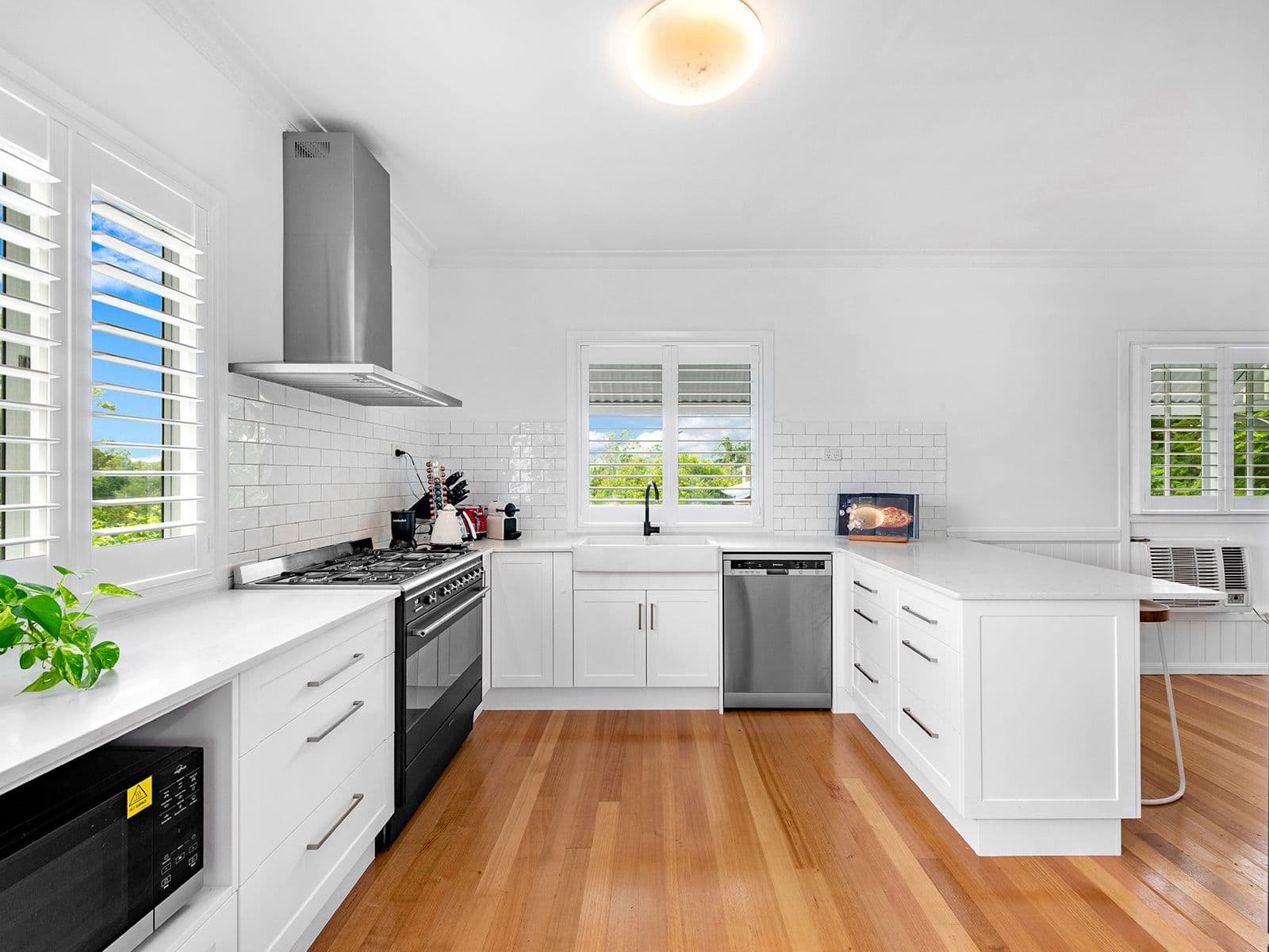110 Martindale Street, Corinda QLD 4075, Corinda - Thumbnail 2
