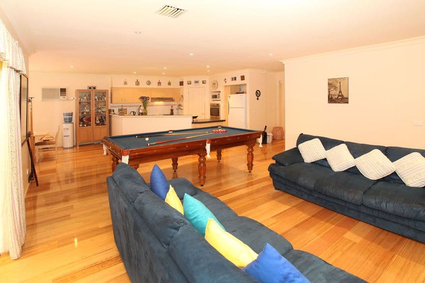 88 Callaghan Avenue, GLEN WAVERLEY VIC 3150, Glen Waverley - Thumbnail 3