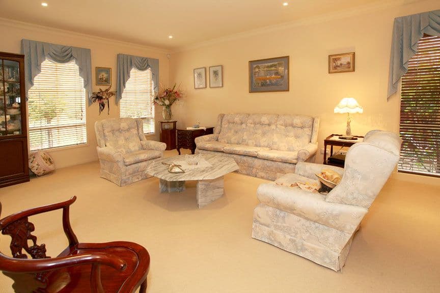 88 Callaghan Avenue, GLEN WAVERLEY VIC 3150, Glen Waverley - Thumbnail 4