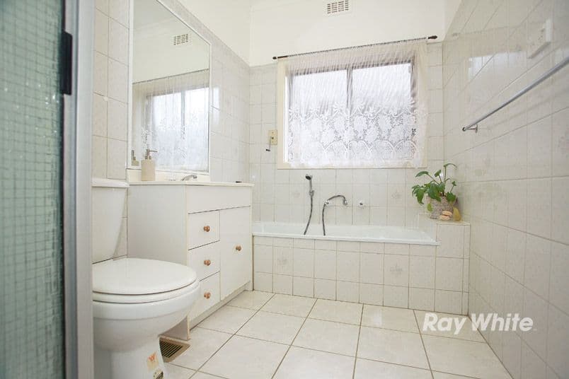 10 Bowman Street, NOBLE PARK VIC 3174, Noble Park - Thumbnail 7