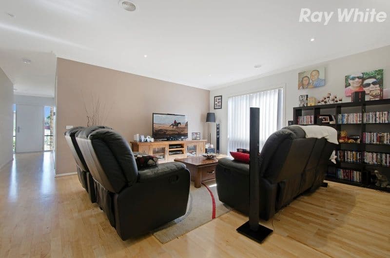 15 Treerise Boulevard, Ferntree Gully VIC 3156, Ferntree Gully - Thumbnail 3