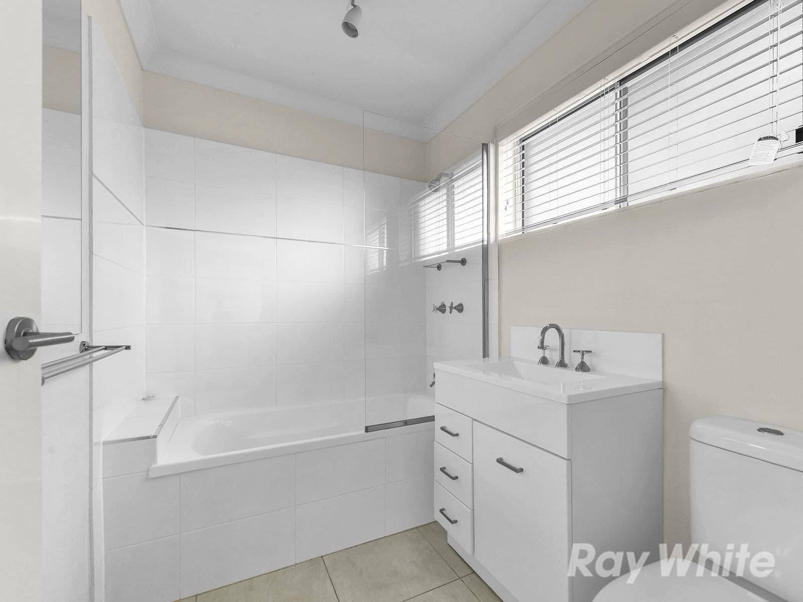14 Parkham Avenue, Wavell Heights QLD 4012, Wavell Heights - Thumbnail 8